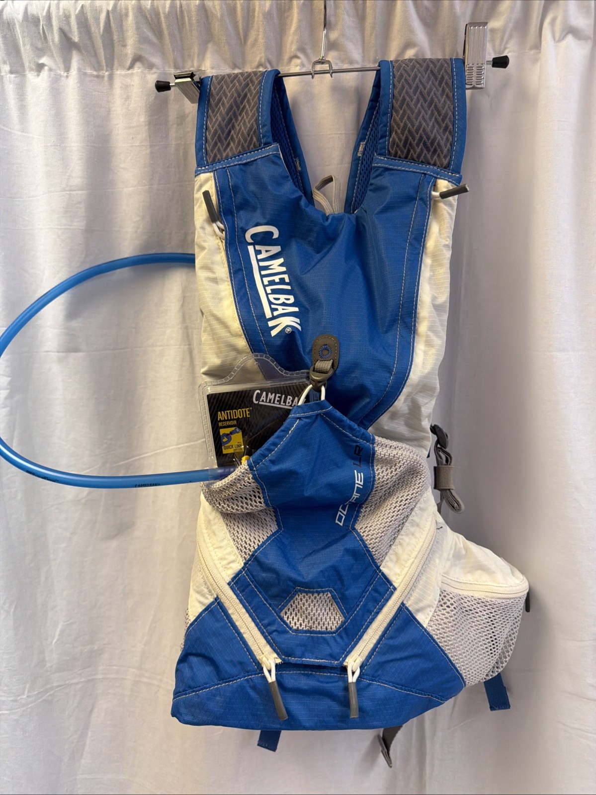 Camelbak Octane 2 Liters 70 Oz. White/ Atomic Blue Backpack
