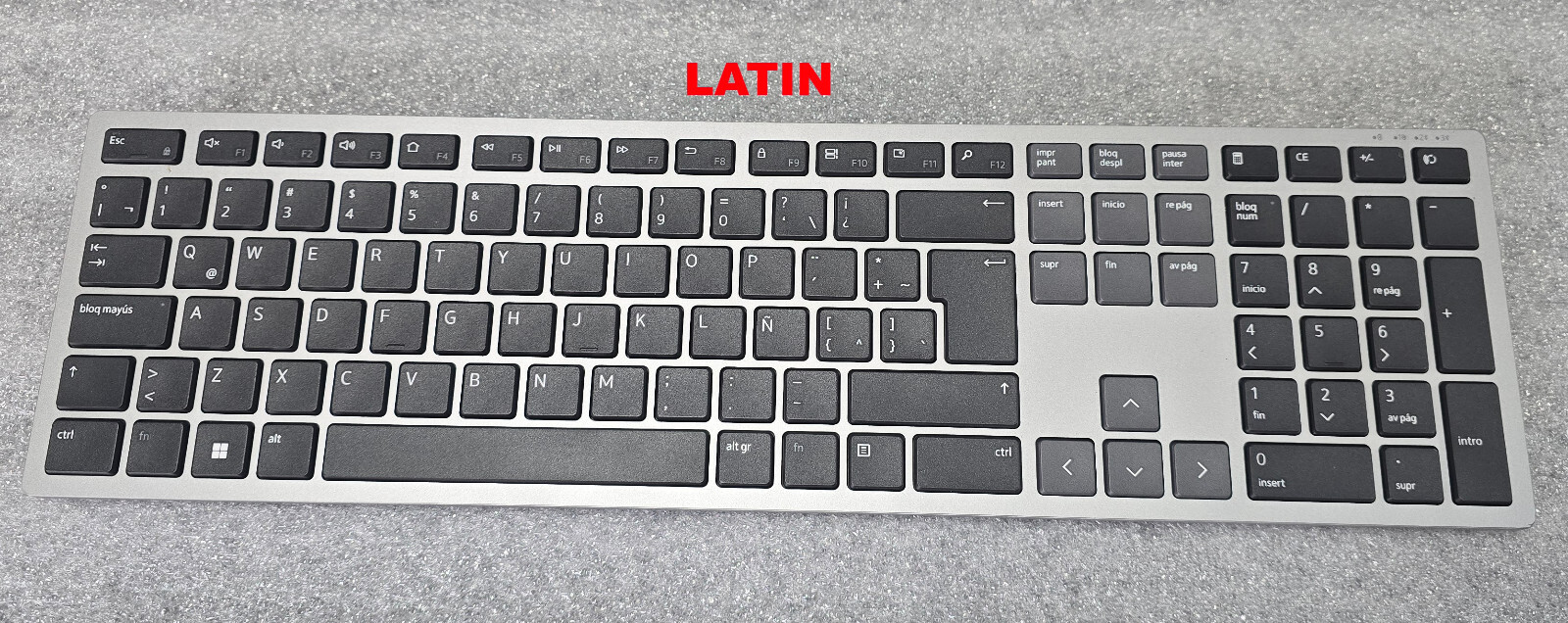 Dell KB7221WT Multidevice Bluetooth Wireless Keyboard USB Inc Latin Language LTN