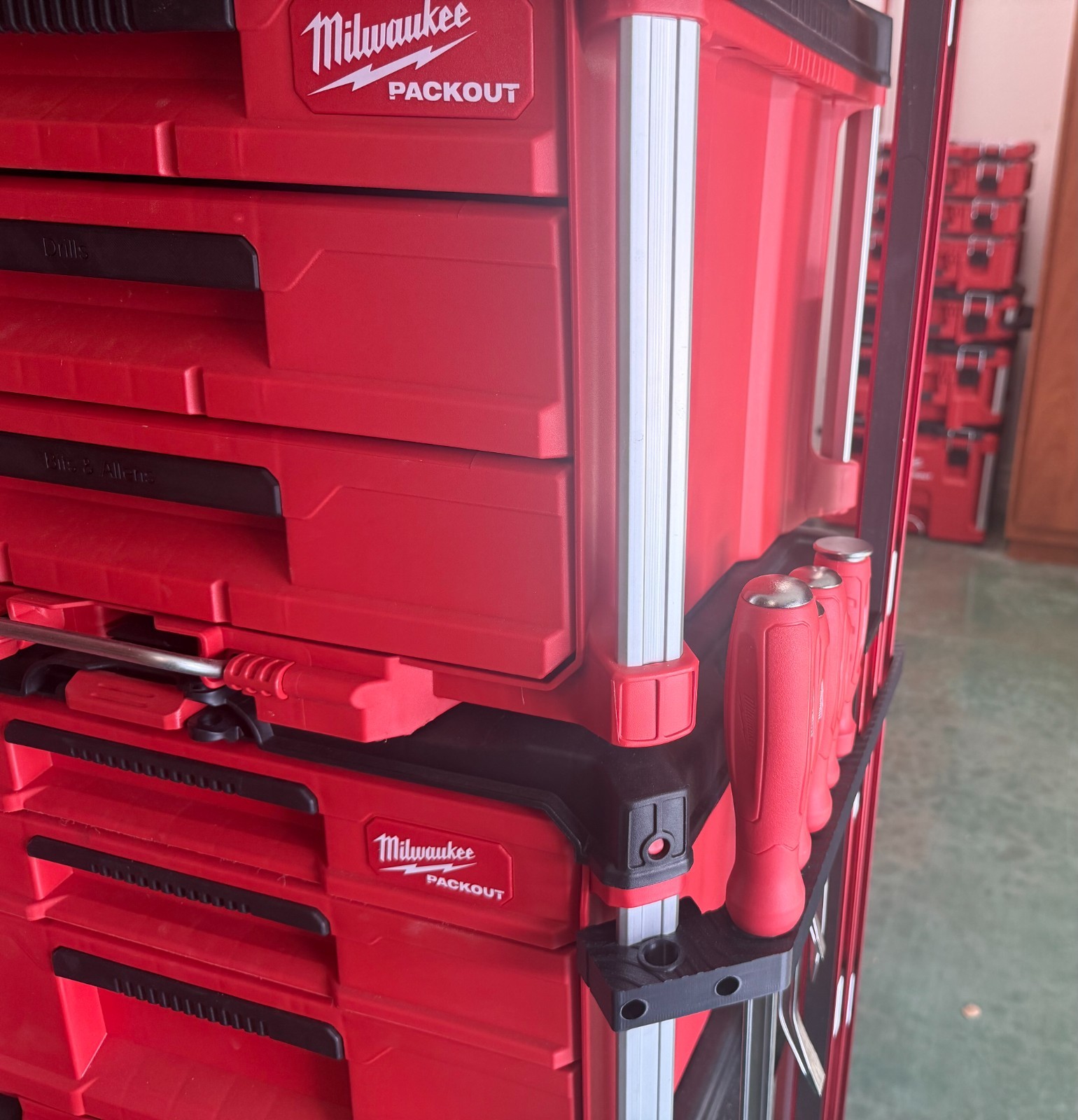 Milwaukee Packout Level & Pry Bar Rail Bracket Set – Tool Organizer Accessories
