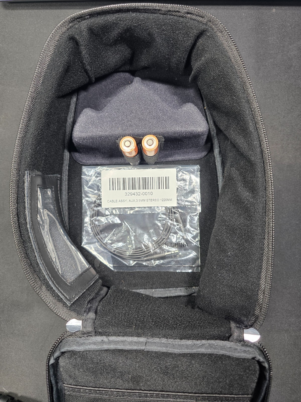 Bose A20 Aviation Headset with LEMO 6 Pin Plug, Bluetooth and Soft Case.