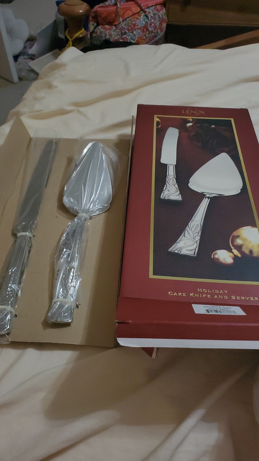 LENOX Holiday cake knife and server