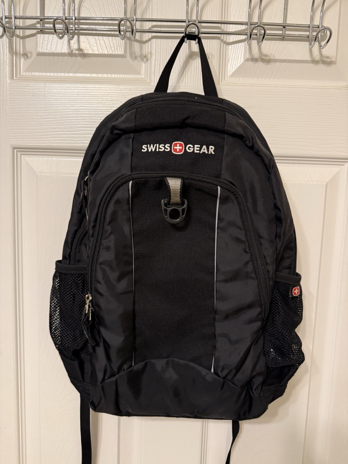 SwissGear Comfort Fit Lightweight Black Backpack 18”