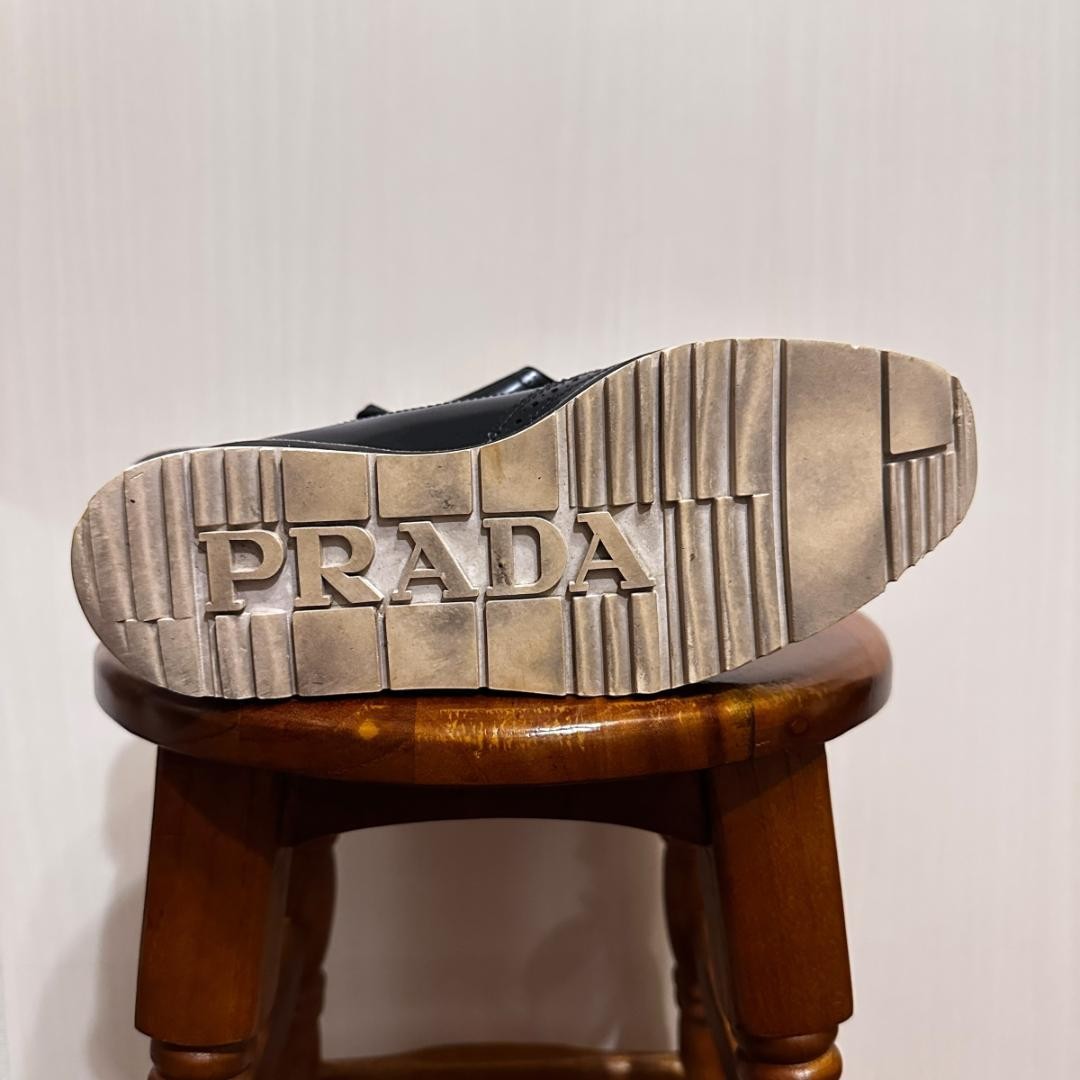 Prada Leather Loafers Women's Size EU35/US5 SH160