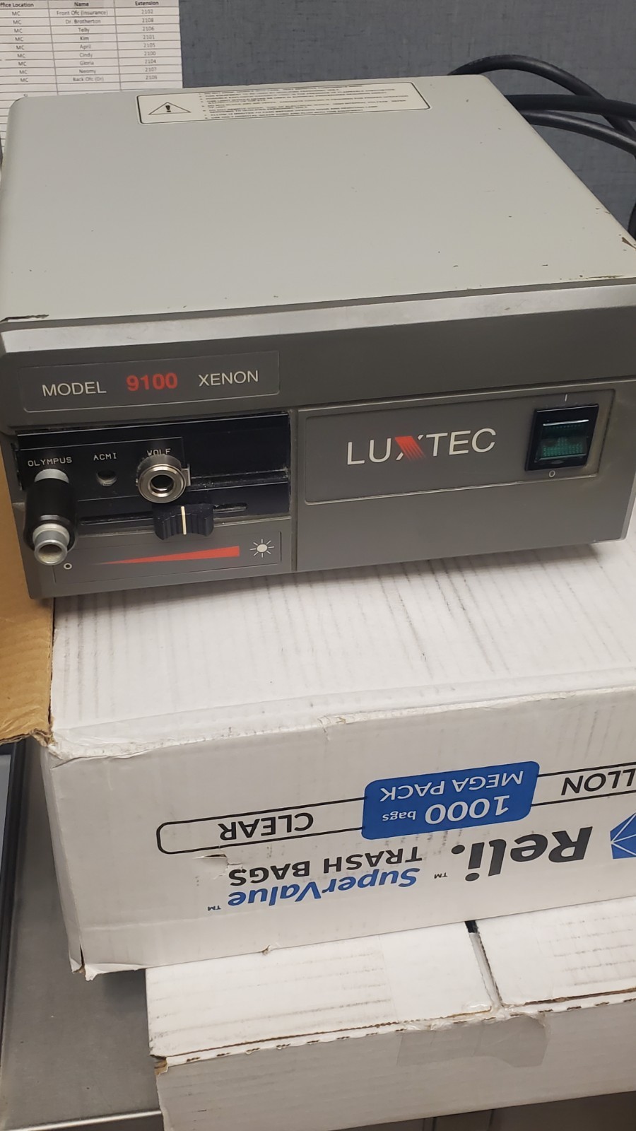 LUXTEC Model 9100 Xenon Light Source-FOR PARTS ONLY