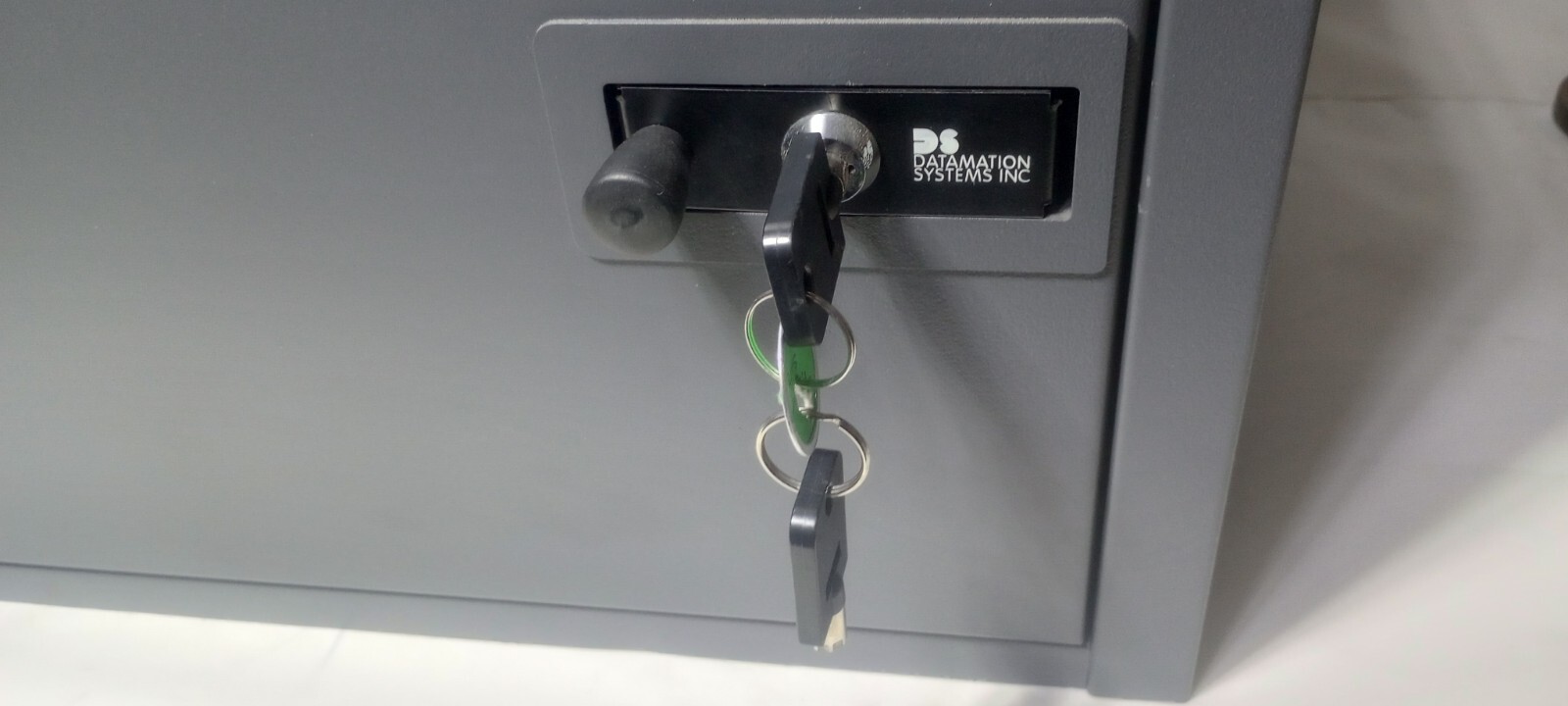 Datamation 12 Slot Laptop Capacity Locking Charging Safe 115 VAC