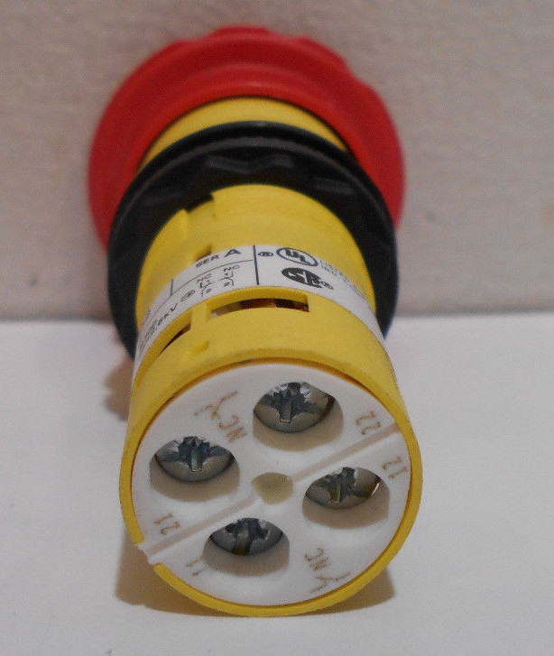 Sprecher+Schuh D7D-MT44X02 Twist and Release Stop Button