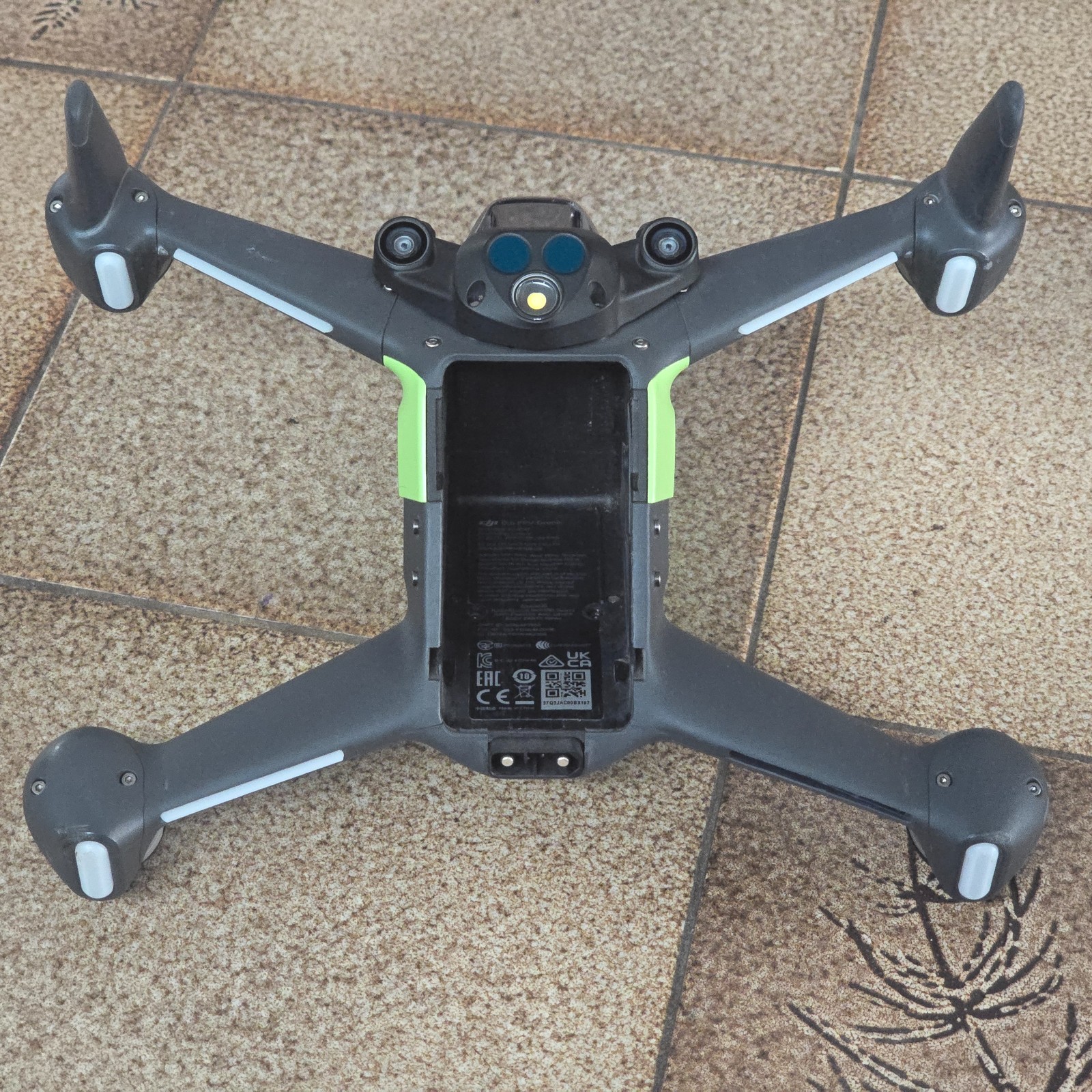 Hacked DJI FPV Drone - Unrestricted Altitude - Doesn't Record Video