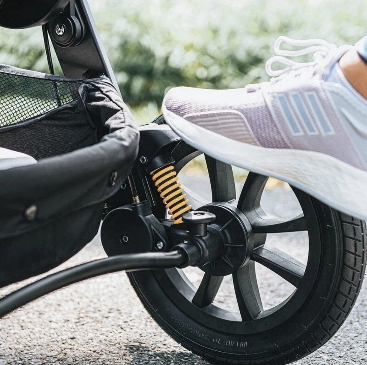 Chicco Activ3 Jogging Stroller - Eclipse Brand New with box