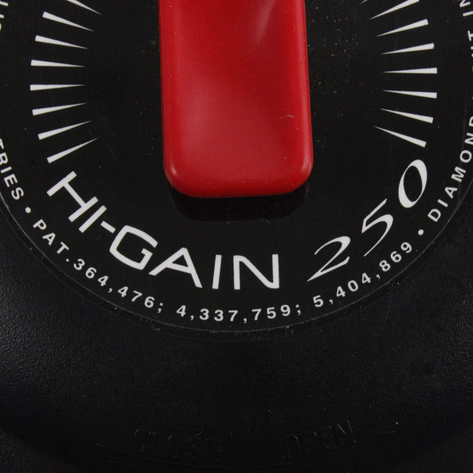 Hi Gain 250 Flashlight w/Belt Clip & Handle Stand