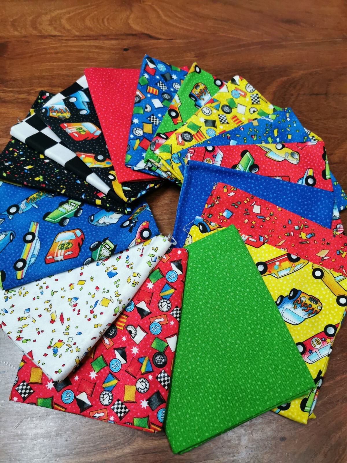 Fat Quarter Bundle: V'room Collection by Alvyn Inc.