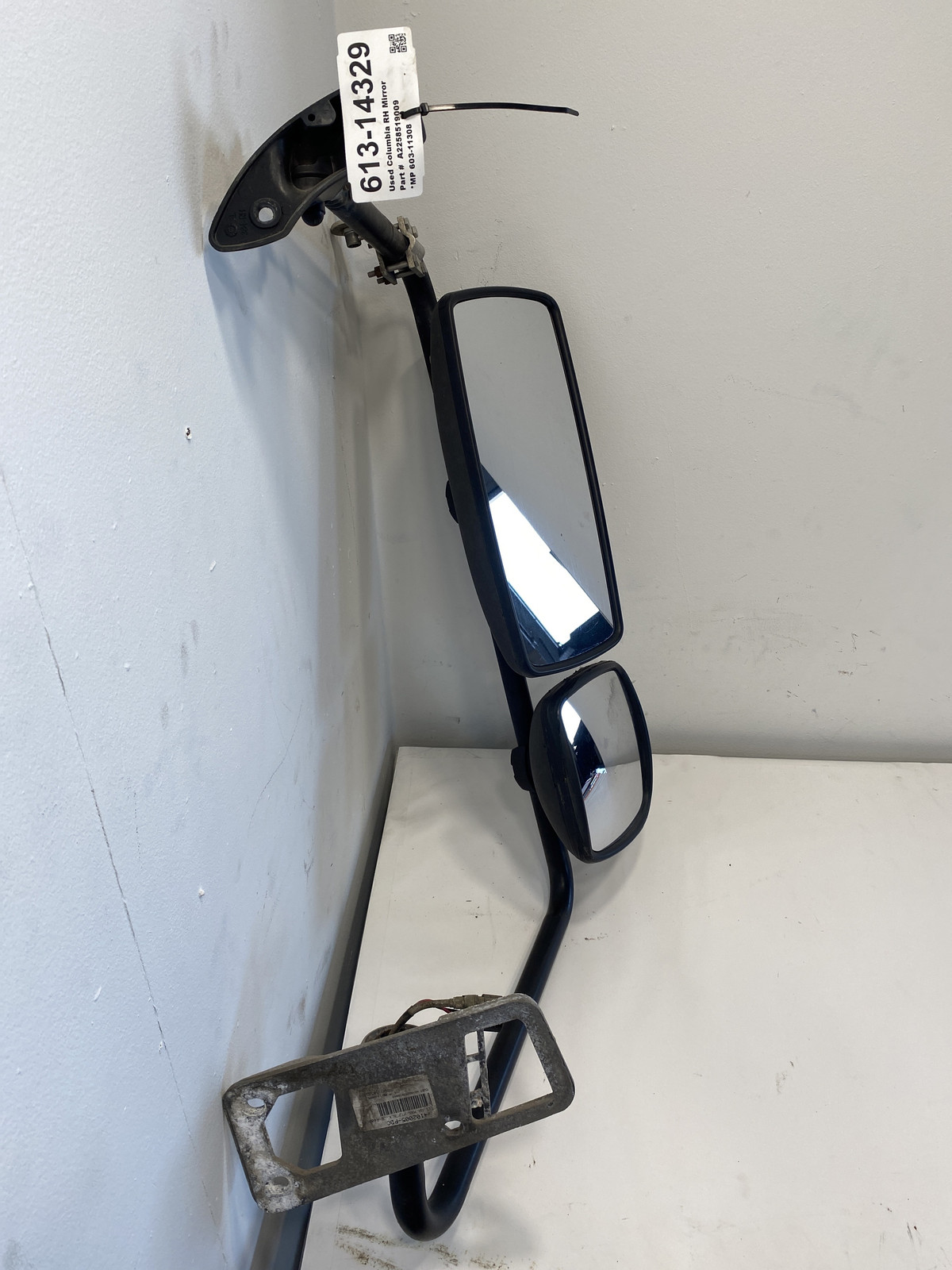 2005 Freightliner Columbia Mirror A2258519009 (613-14329)