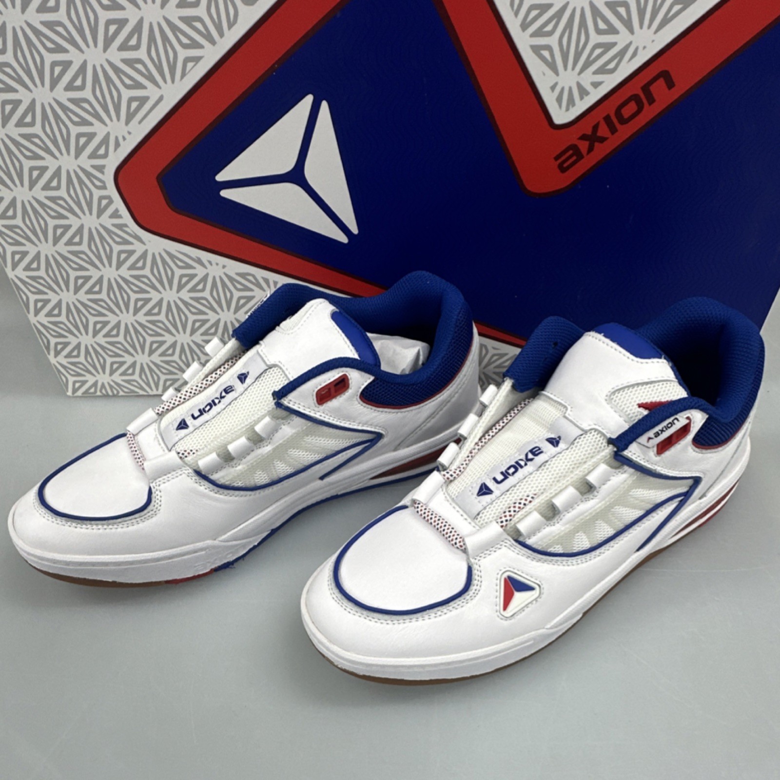Axion Complex Low & High Men's Skateboarding Shoes White Blue Red 11.5