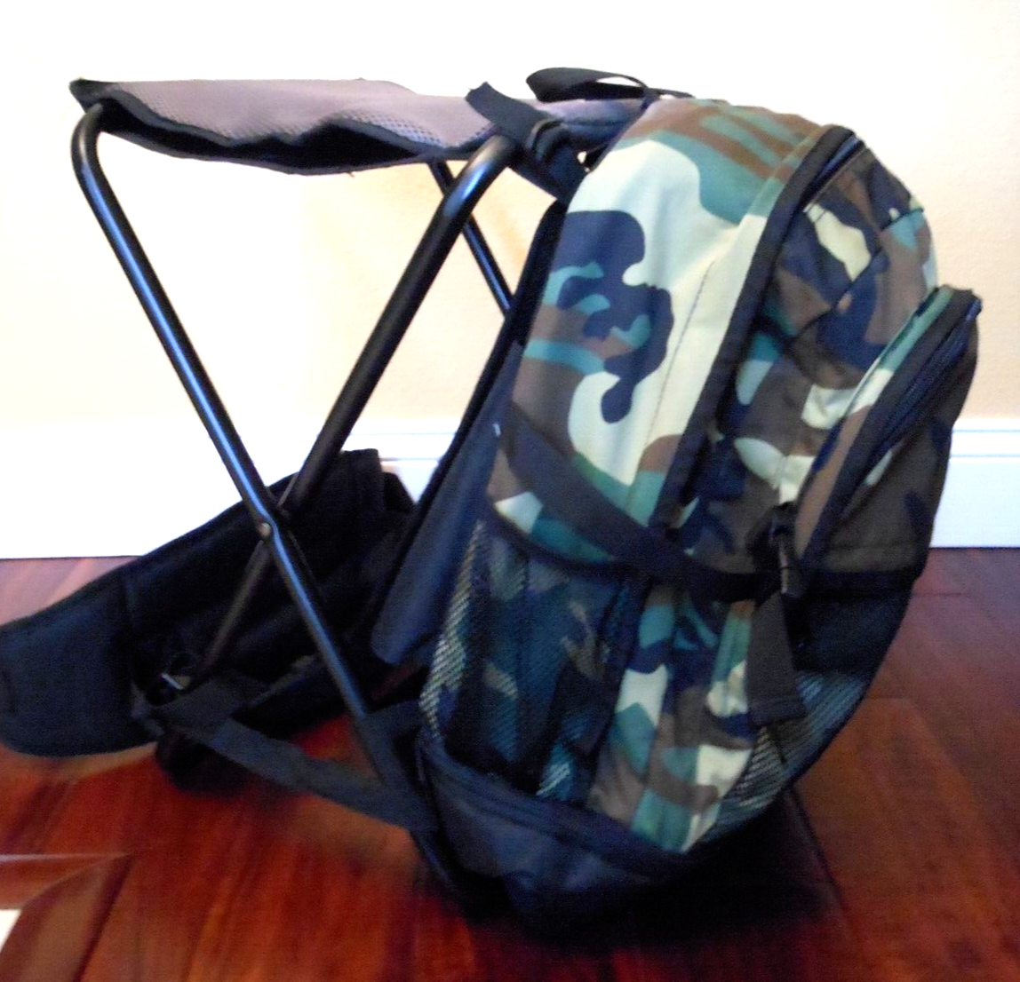 Wilson & Miller Camo backpack with stool