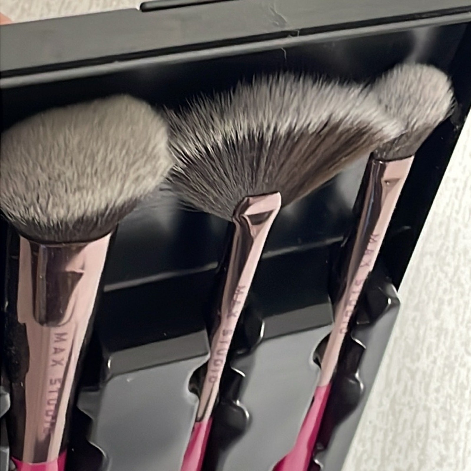 MAX STUDIO Brush Set 3 Pieces NWOT