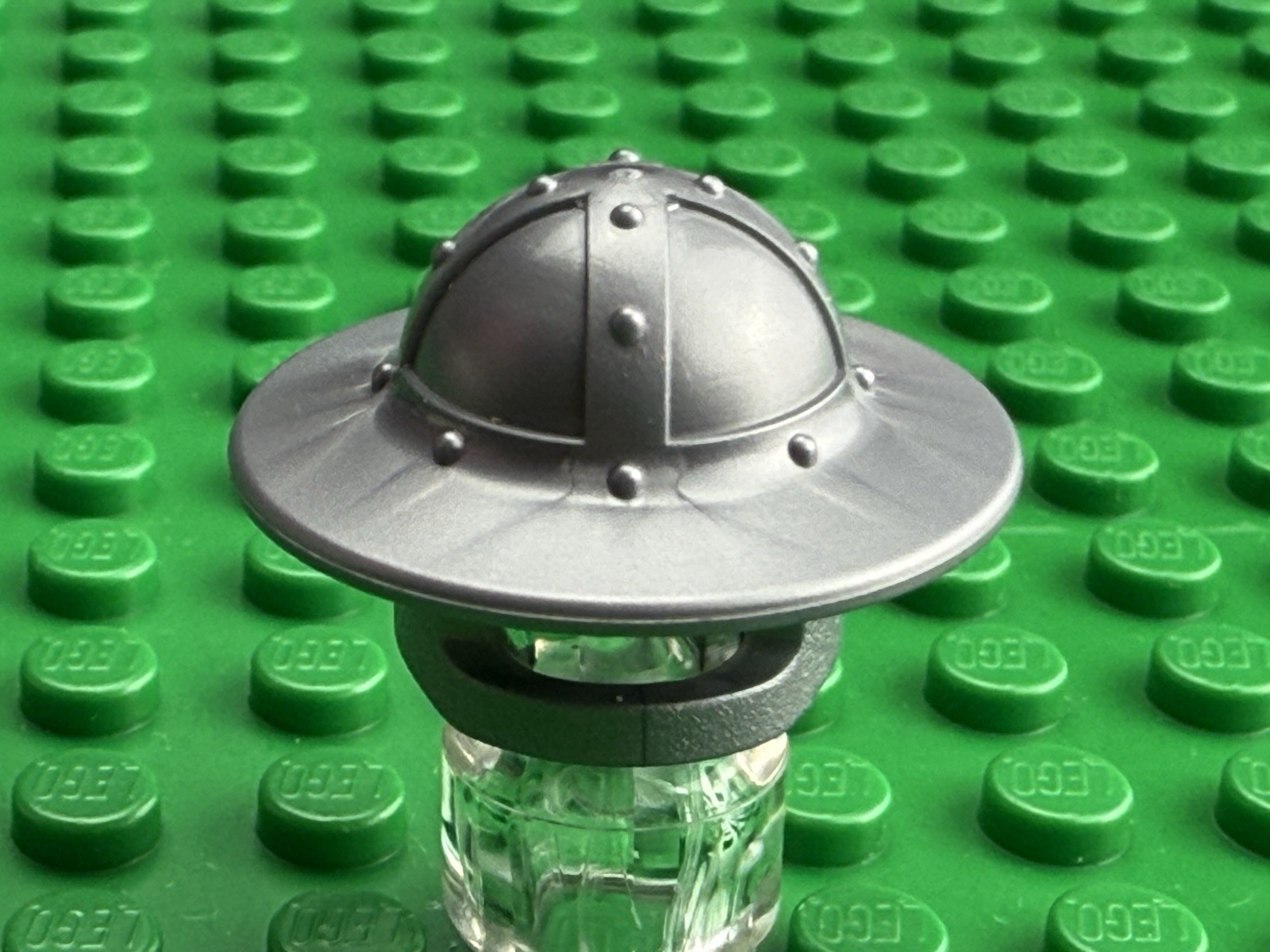 Lego Minifigure Castle Knights Kettle Hat W/Chin Guard & Broad Brim Flat Silver
