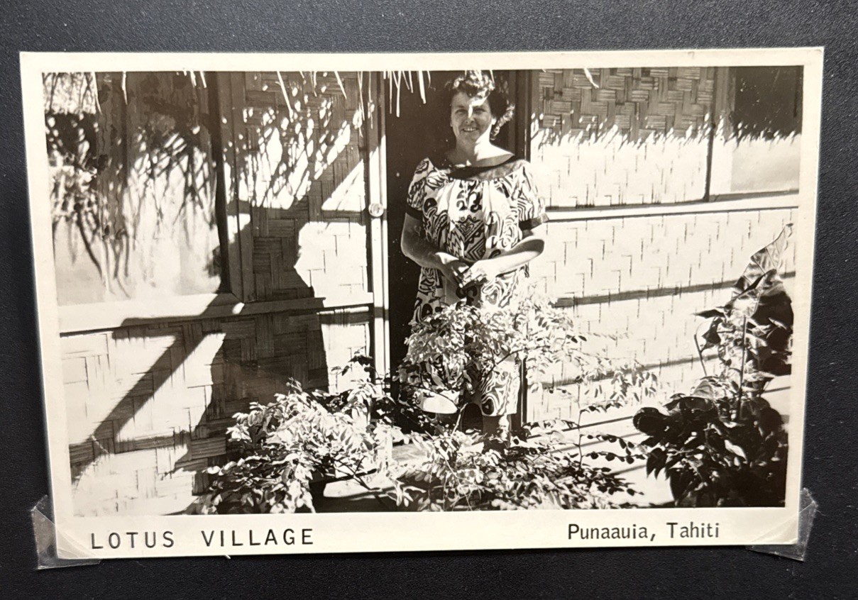 LOTUS VILLAGEPunaauia, Antique Postcard