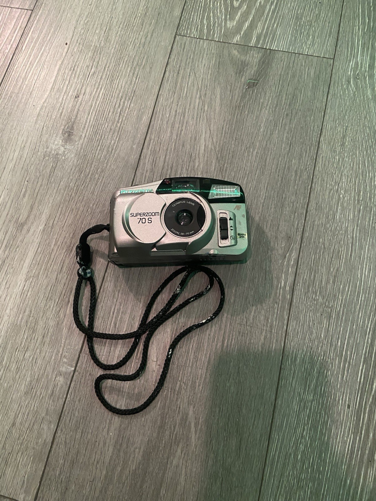 Olympus super zoom Compact eeeSilver Point-and-Shoot Film Camera - Superzoom 70S