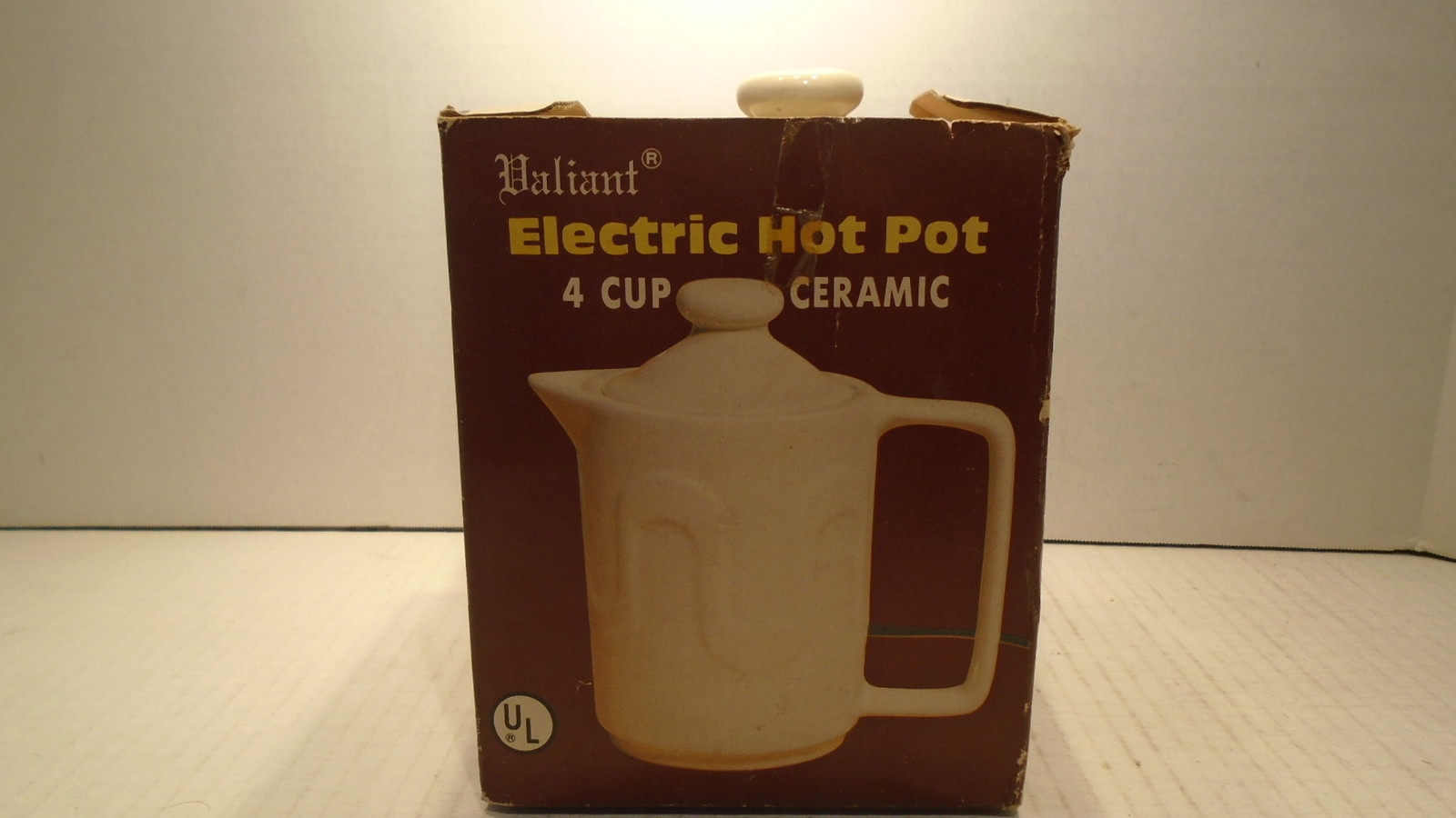 Daliant 4 cup ceramic electric hot pot with cord 7"x4" round in orginal box