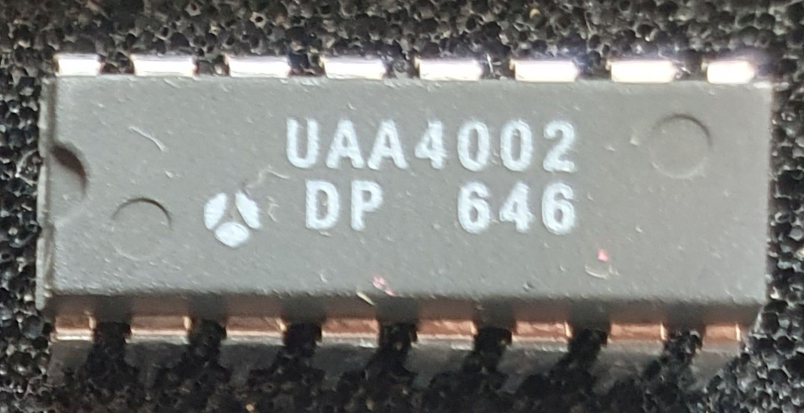 1 pc UAA4002, control circuit for fast transistors