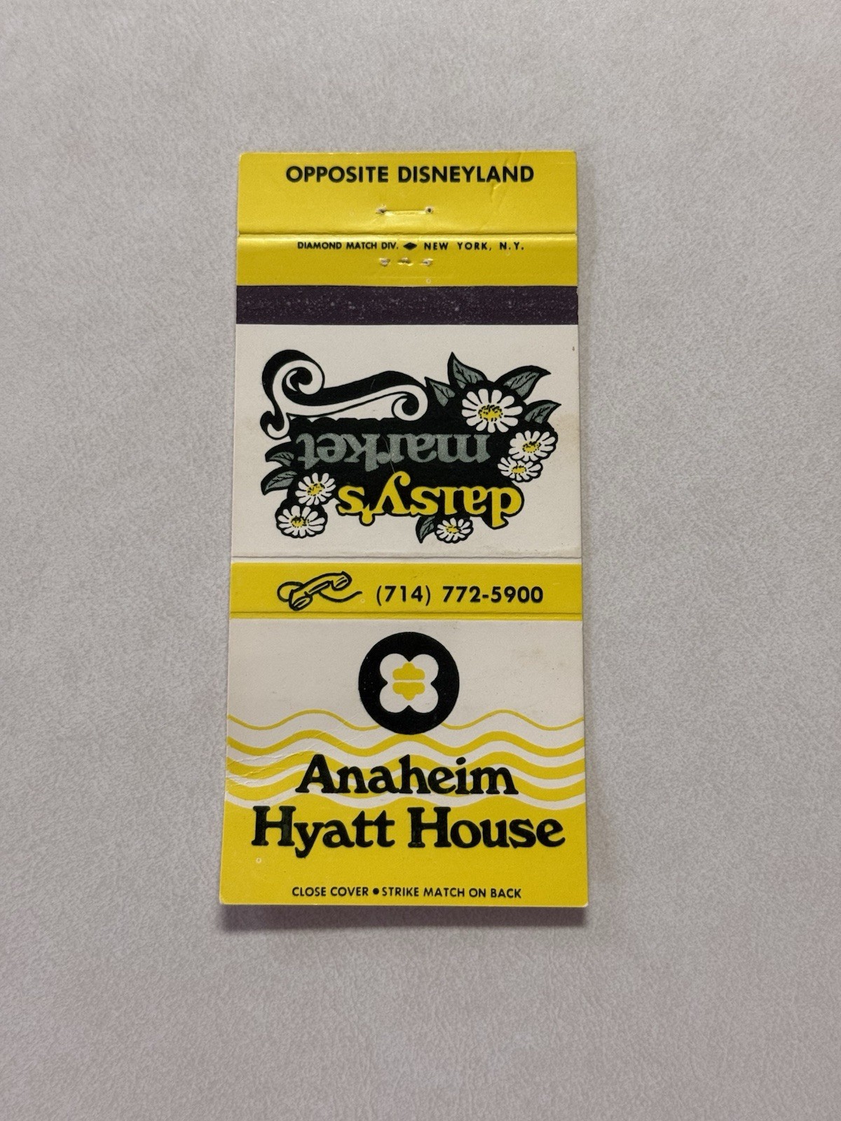 Anaheim Hyatt House Daisys Market Anaheim California Matchbook Cover 346