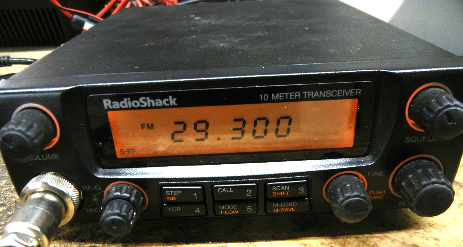 Radio Shack HTX-10 10-Meter SSB/AM/FM Ham Radio Mobile Transceiver HTX10
