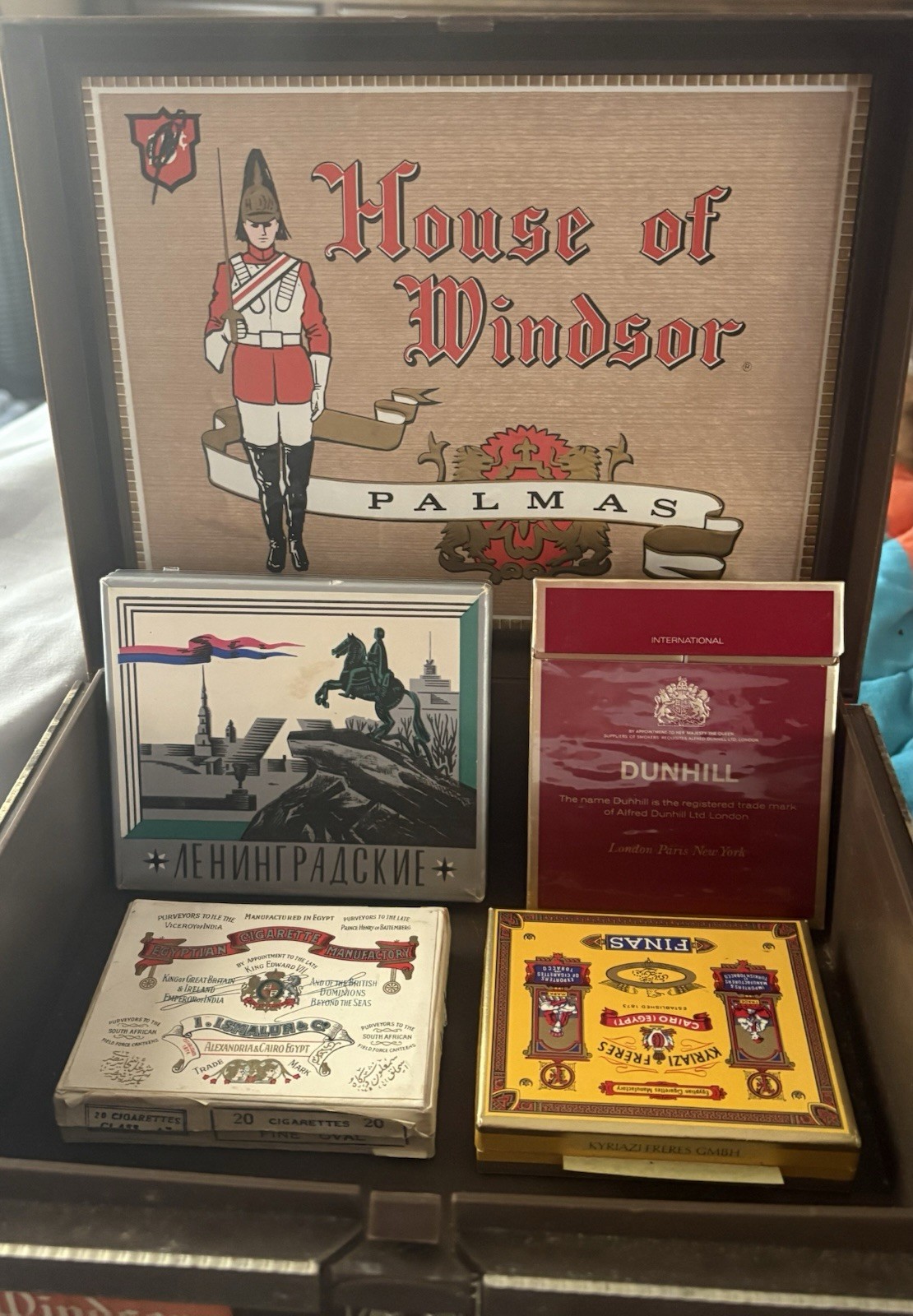 House of Windsor Dunhill Kyraizi Frères I. Ismail Лениг Collectible Cigarette B…
