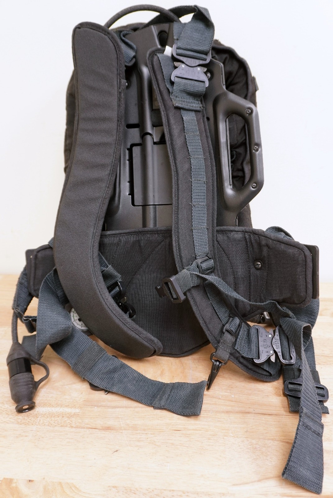 Avon Protection ST54 Self-Contained Breathing Apparatus Tactical Operator SCBA