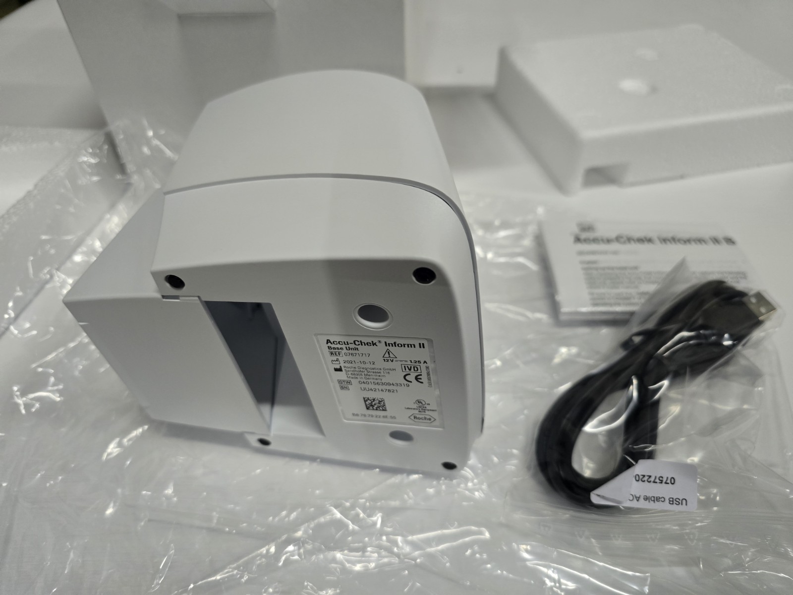 Accu-Chek Inform II Meter BASE Ref.07671717