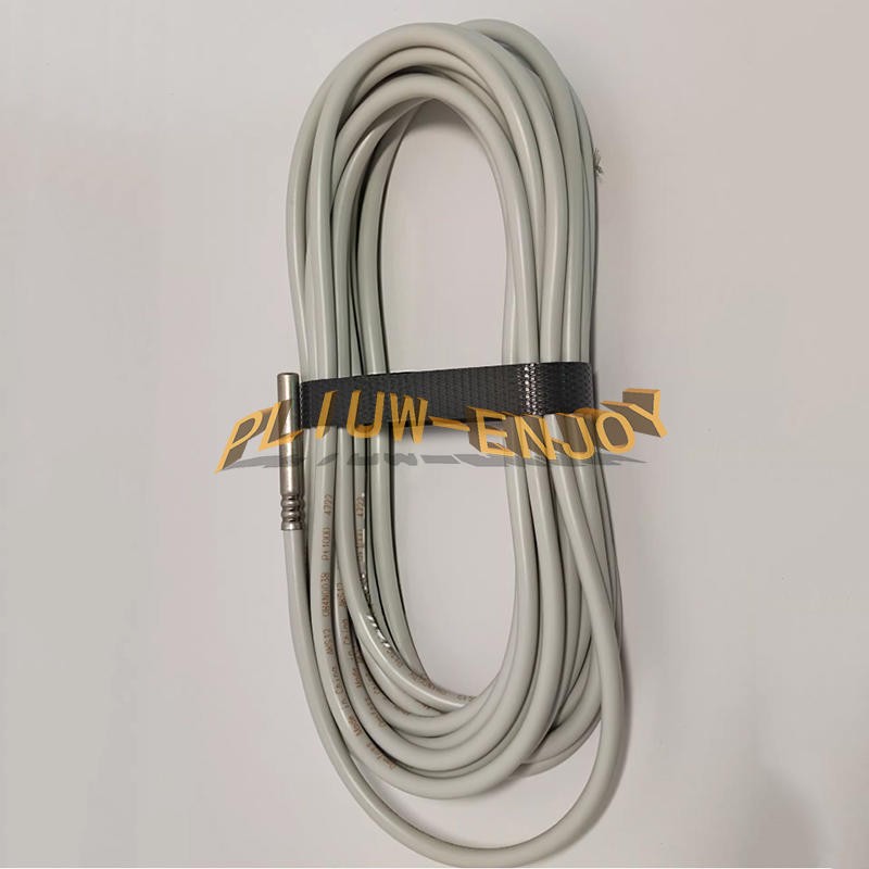 1PCS New Danfoss AKS12 084N0038 Temperature Sensor