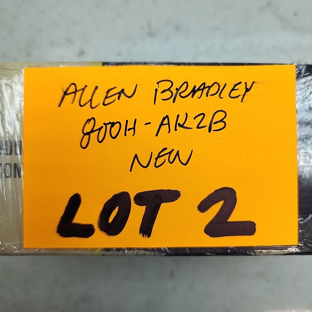 Allen Bradley Flush Head Push Button Unit Black Button 800H-AK2B Ser B New