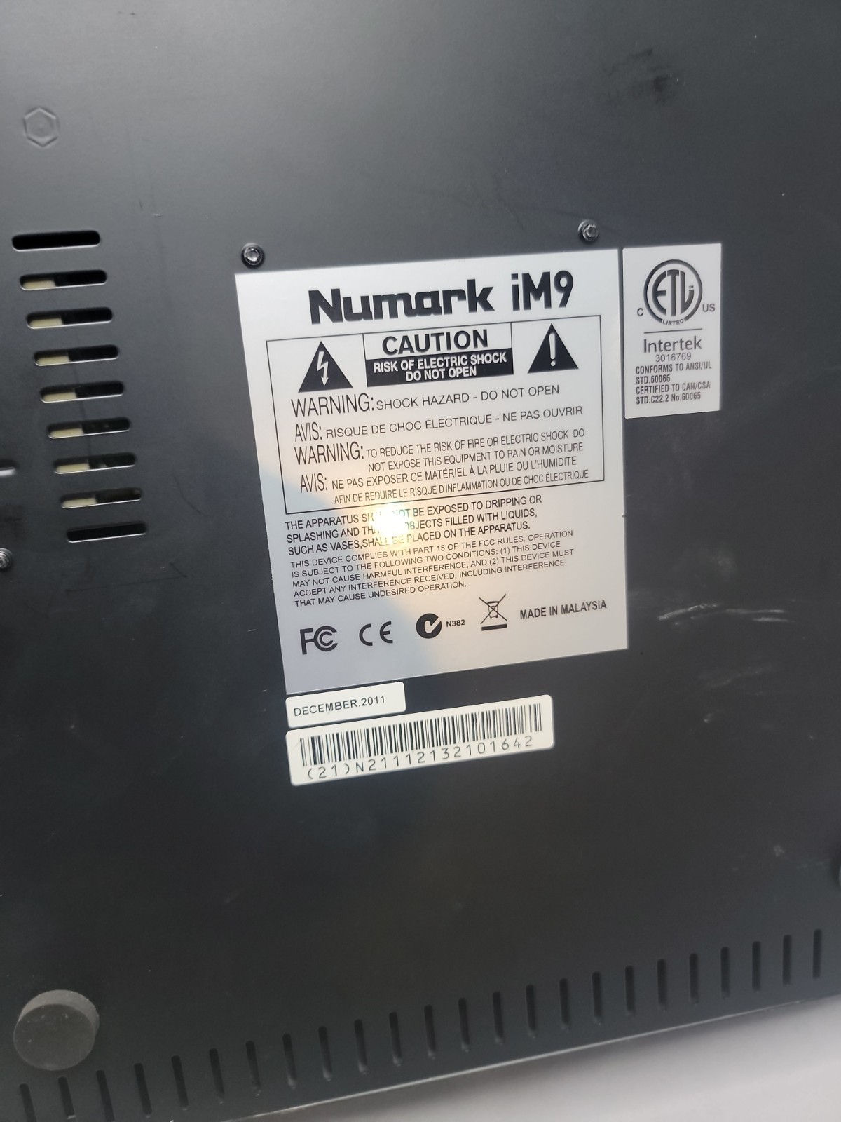 NUMARK IM9 DJ MIXER WITHEFFECTS BEAT COUNTER