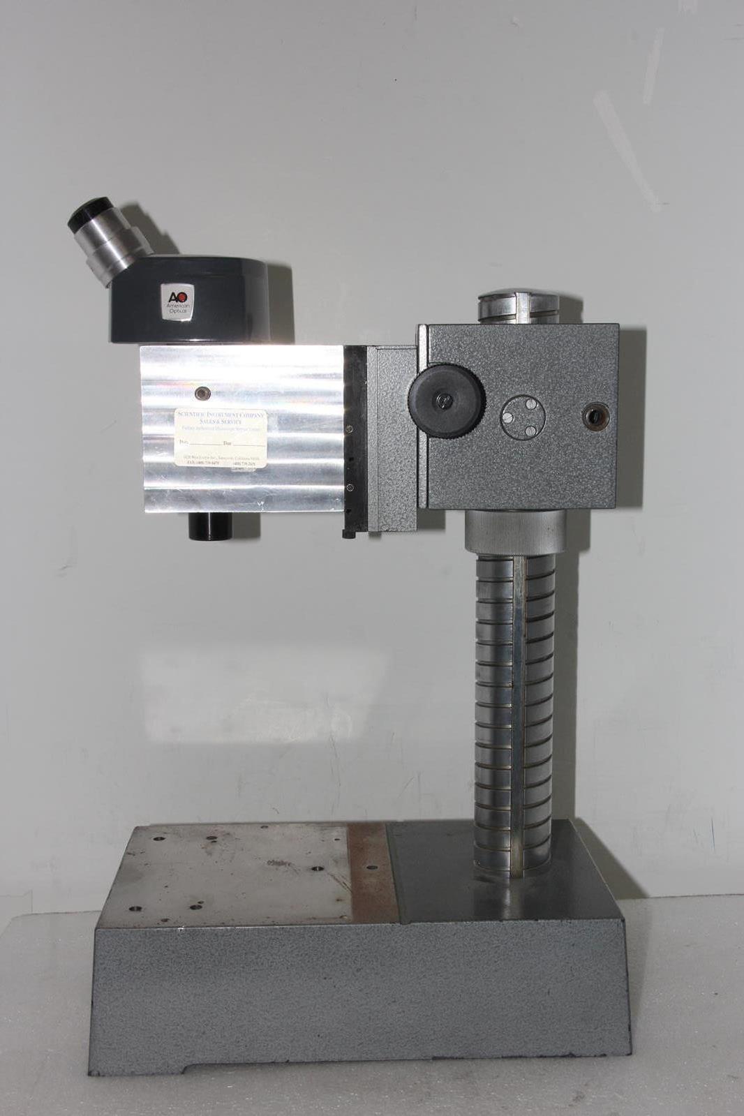 ERNST LEITZ 661076 American Optics Toolmaker Microscope and Base