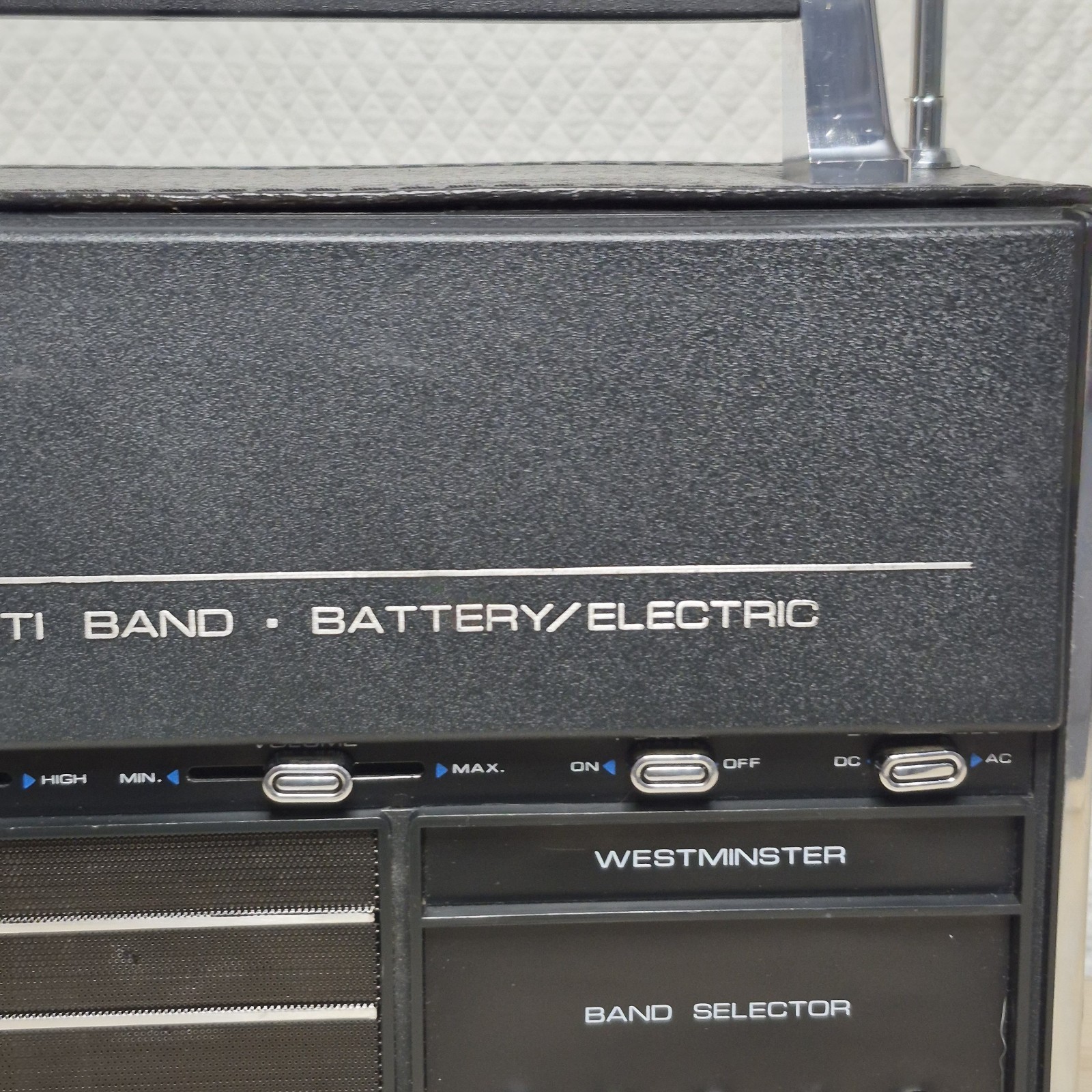 Vintage 70's 1425 Westminster Solid state World Time Ham operators multiband