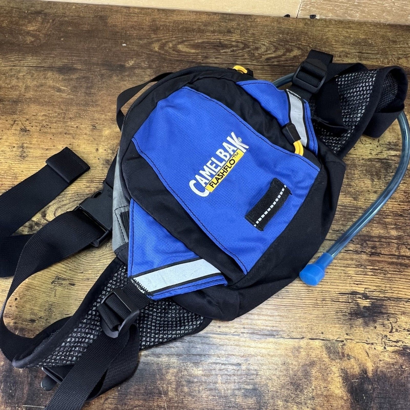 Camelbak Flashflo Hydration Waist Fanny Pack Blue Hiking With Clean Bladder