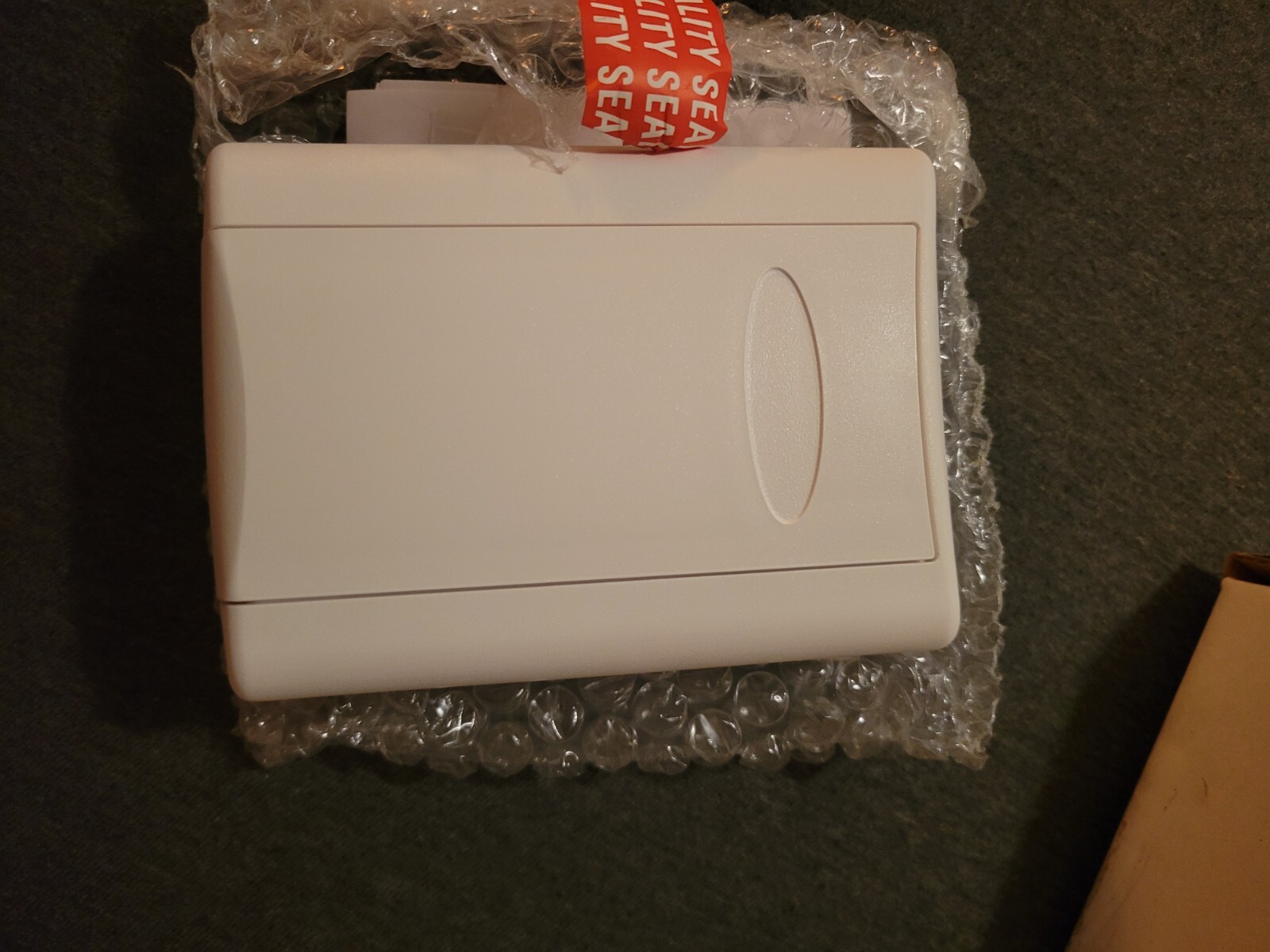 VERIS INDUSTRIES Environmental CWE CO2 Sensor wall mounting