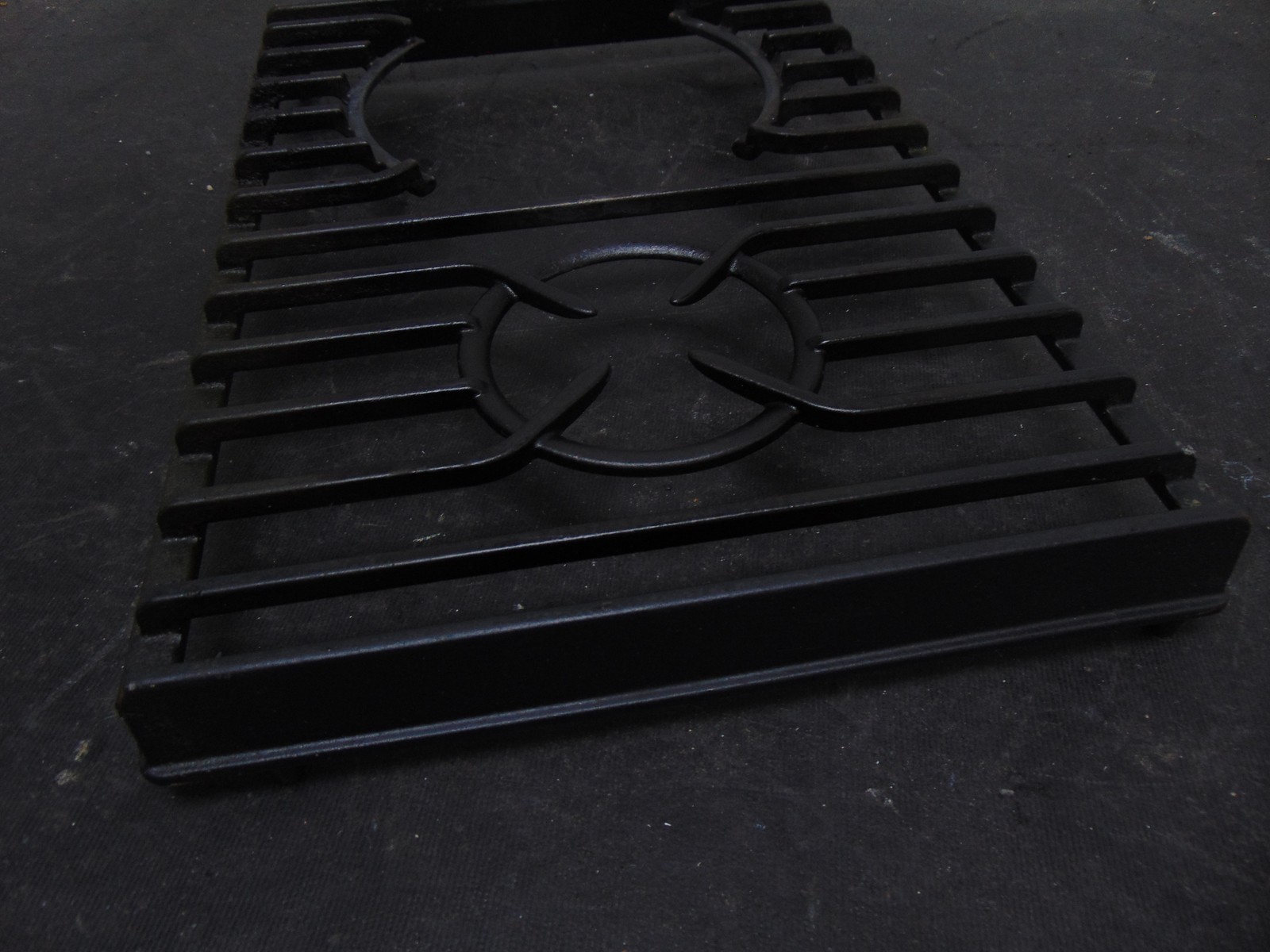 KitchenAid Gas Range KGSA906PSS02 Burner Grate 9760231BL