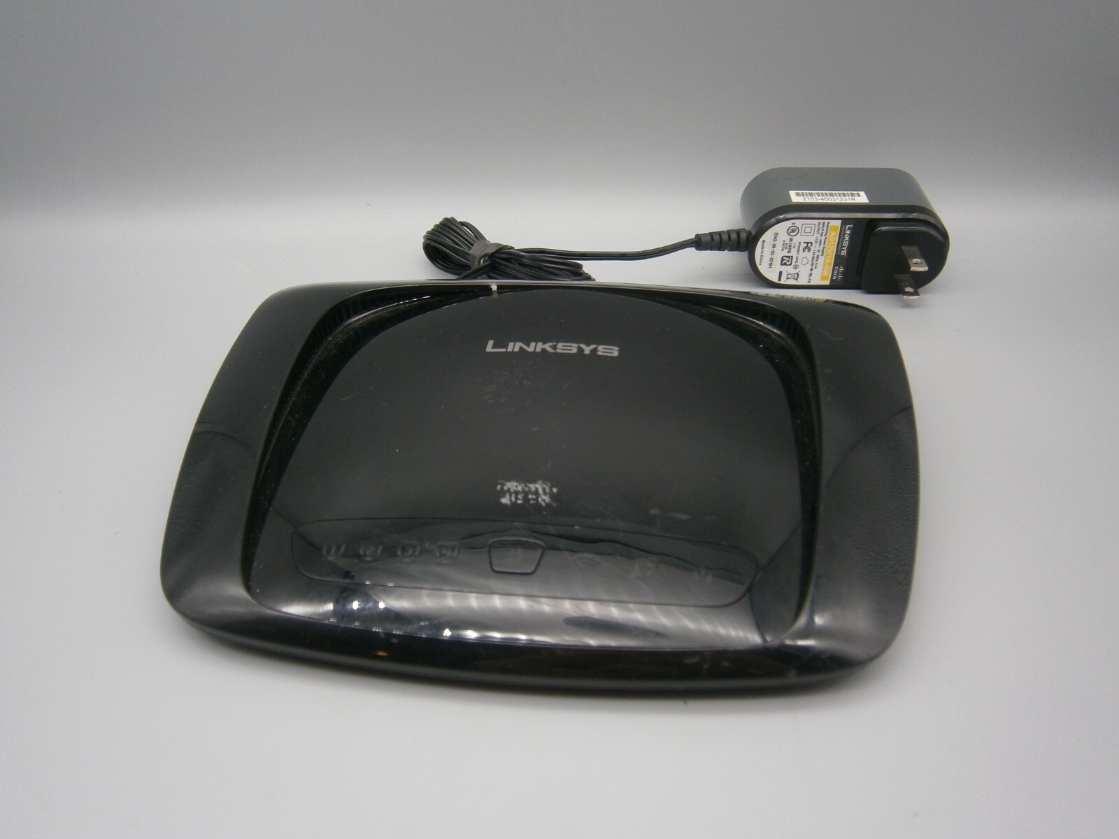 Cisco Linksys WRT160N V3 300 Mbps 4-Port 10/100 Wireless N Router Tested       D