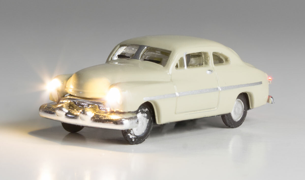 Woodland Scenics ~ New 2024 ~ N Scale ~ Just Plug ~ City Classic Car ~ JP5612