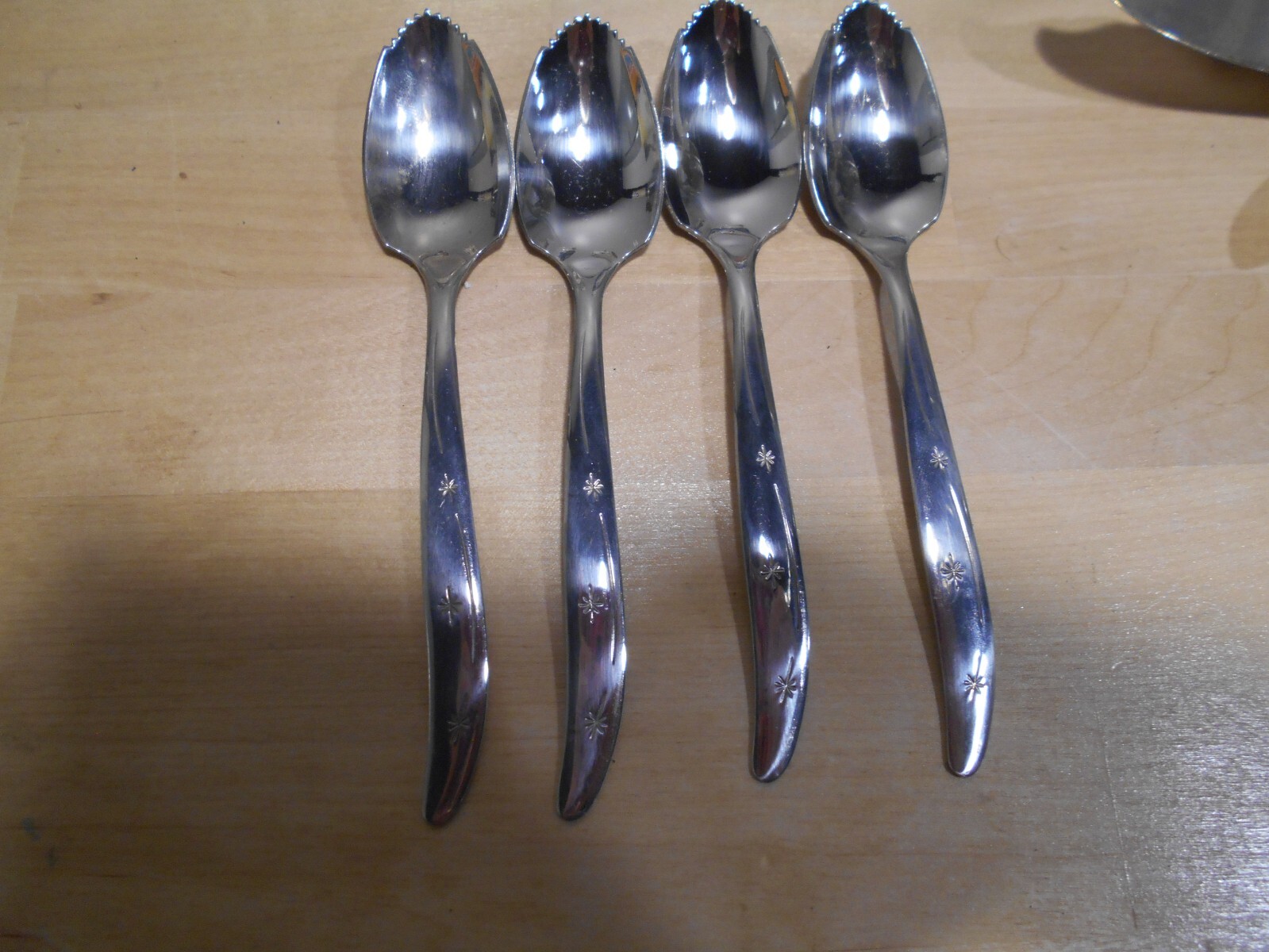 INS16 Superior Stainless USA 3 stars on handle Fruit or Grapefruit Spoons 7055