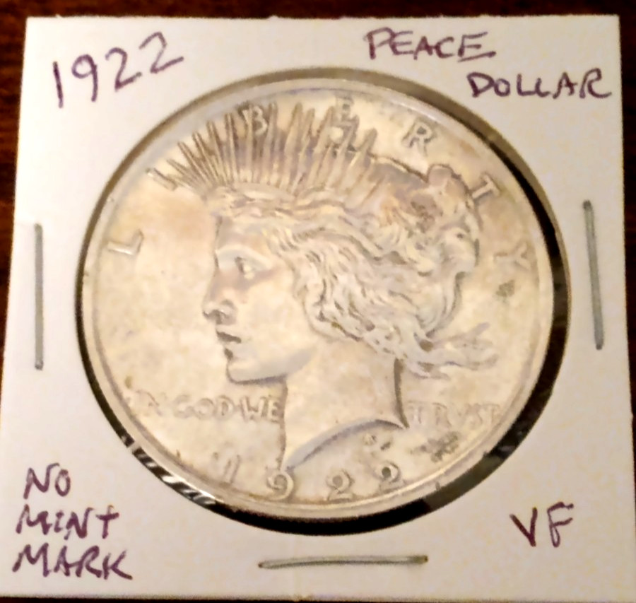 1922 Peace Dollar Coin - No mint mark - 90% Silver - 26.72 grams - Very Fine