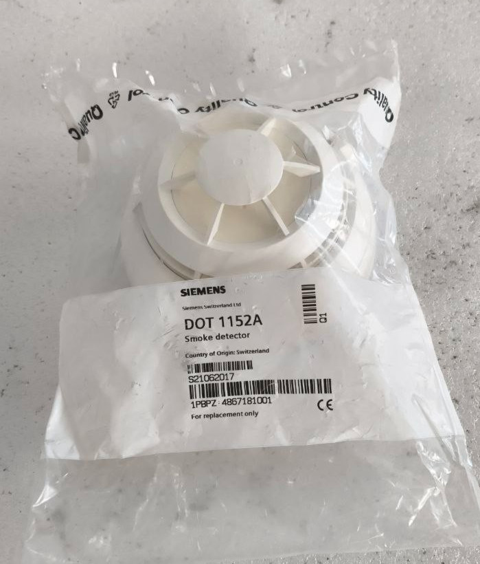 Siemens DOT 1152A Smoke Detector Fast Shipping