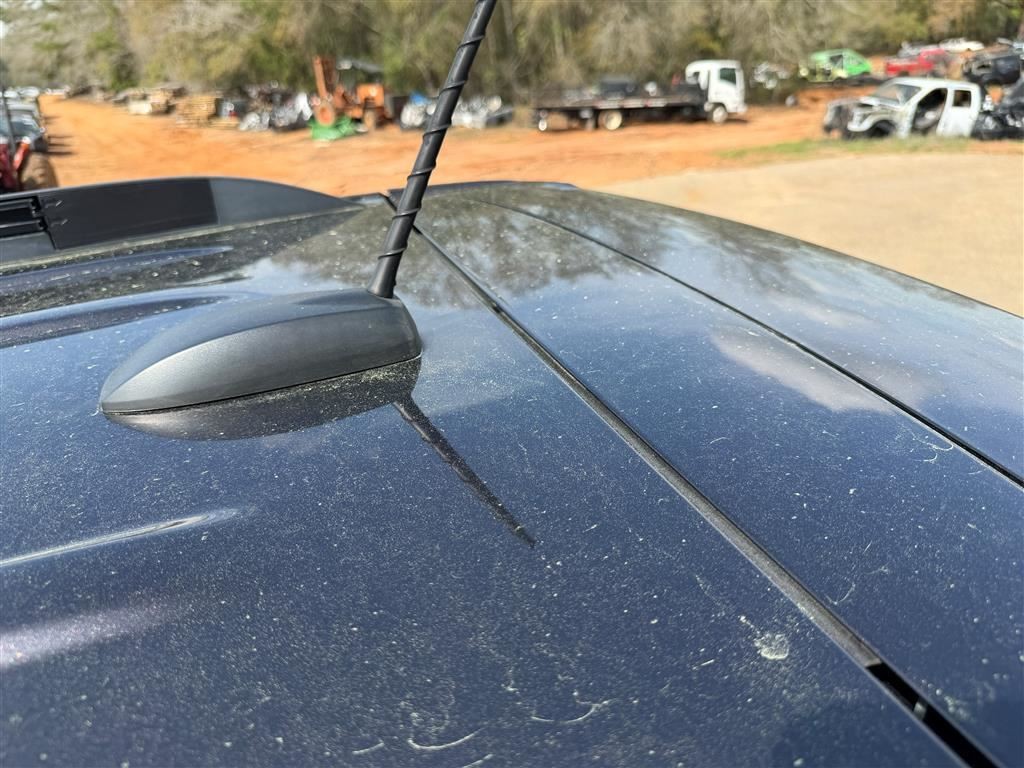 TERRAIN 2016 Antenna 104965845