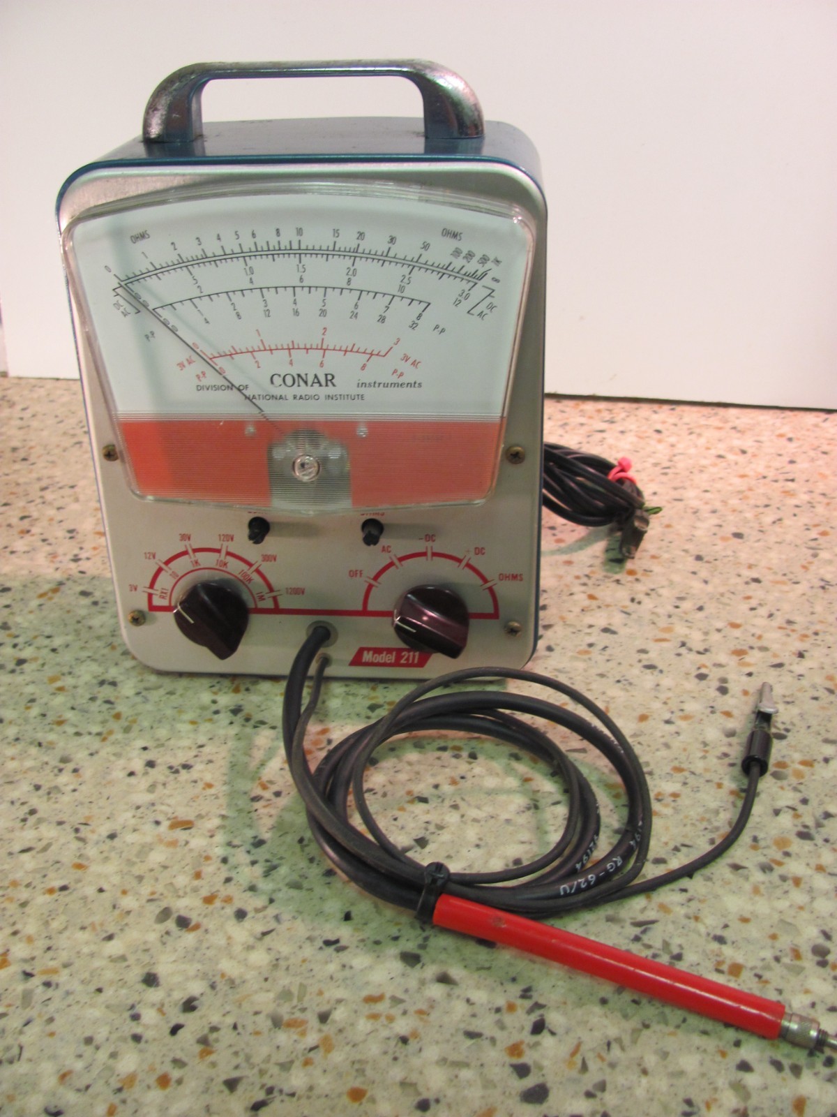 Vintage Conar Model 211. VTVM Vacuum Tube Voltmeter National Radio Institute