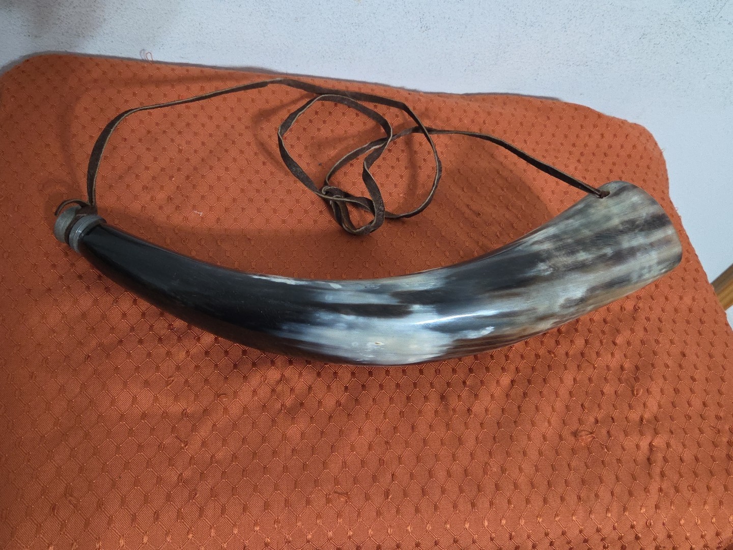 Vintage Cow Bull Powder Horn Blowing Horn 13.5" Strap