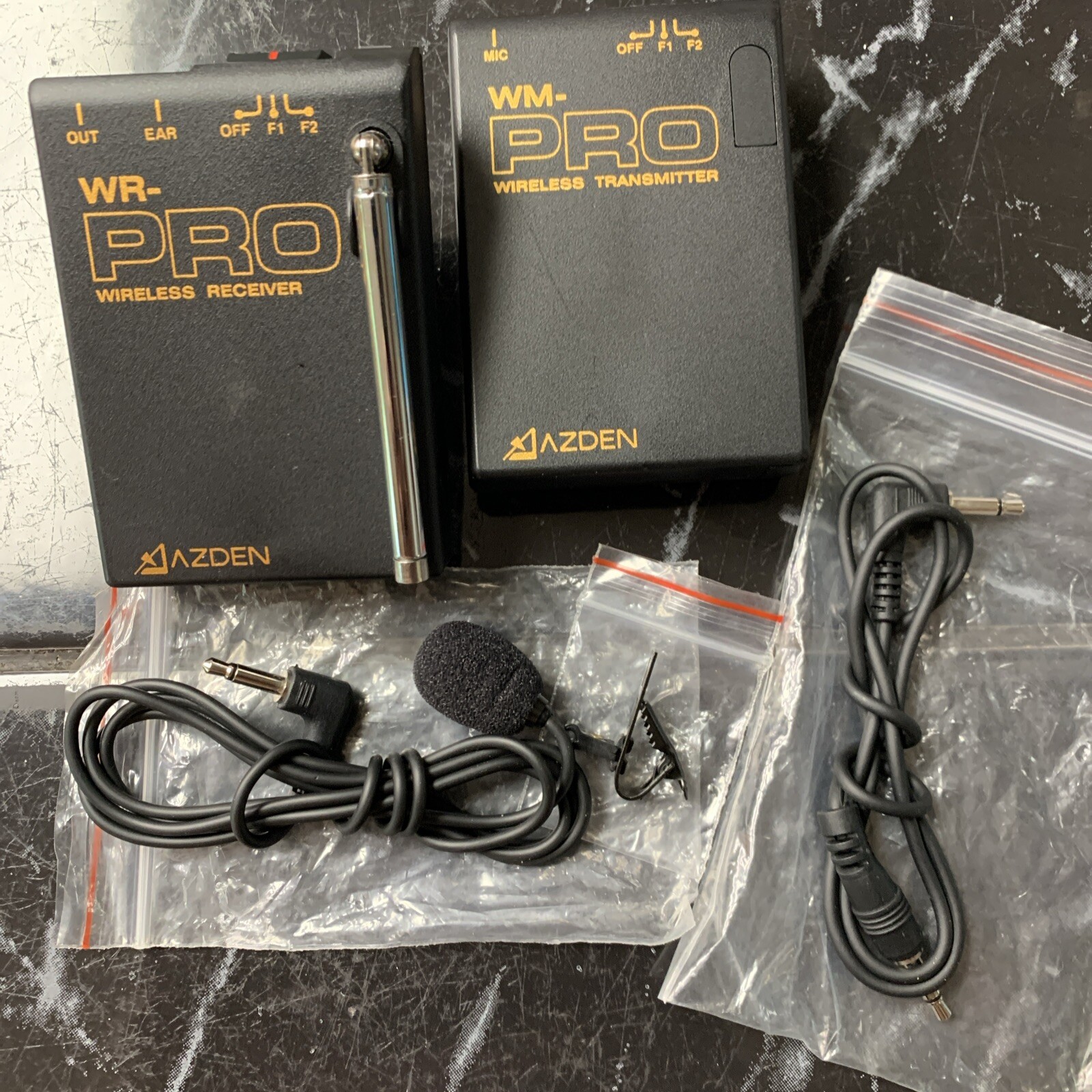 Azden WLX Pro VHF System Wireless Lapel Microphone System, excellent condition