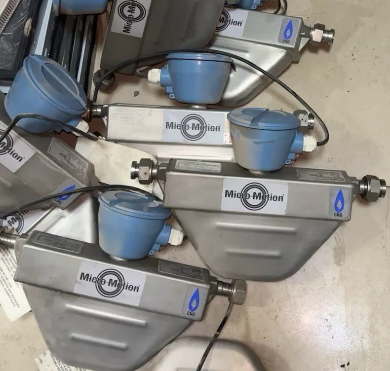 Micro Motion CNG050S290NQEPMZZZ Flow Sensor Unit Used