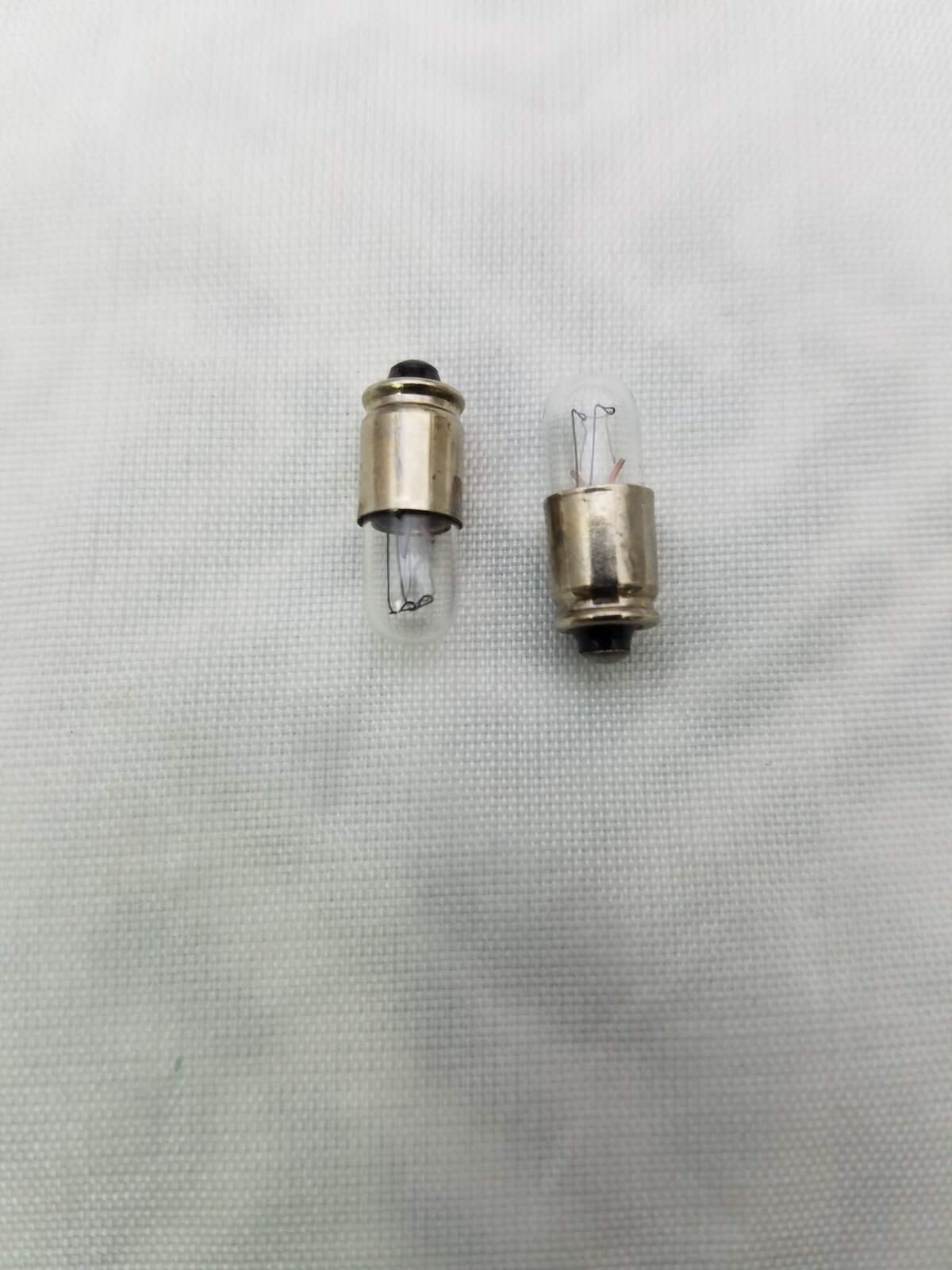 5 LOT) APEM COMPONENTS A0141C , LAMP FILAMENT 28V 16MM 40MA