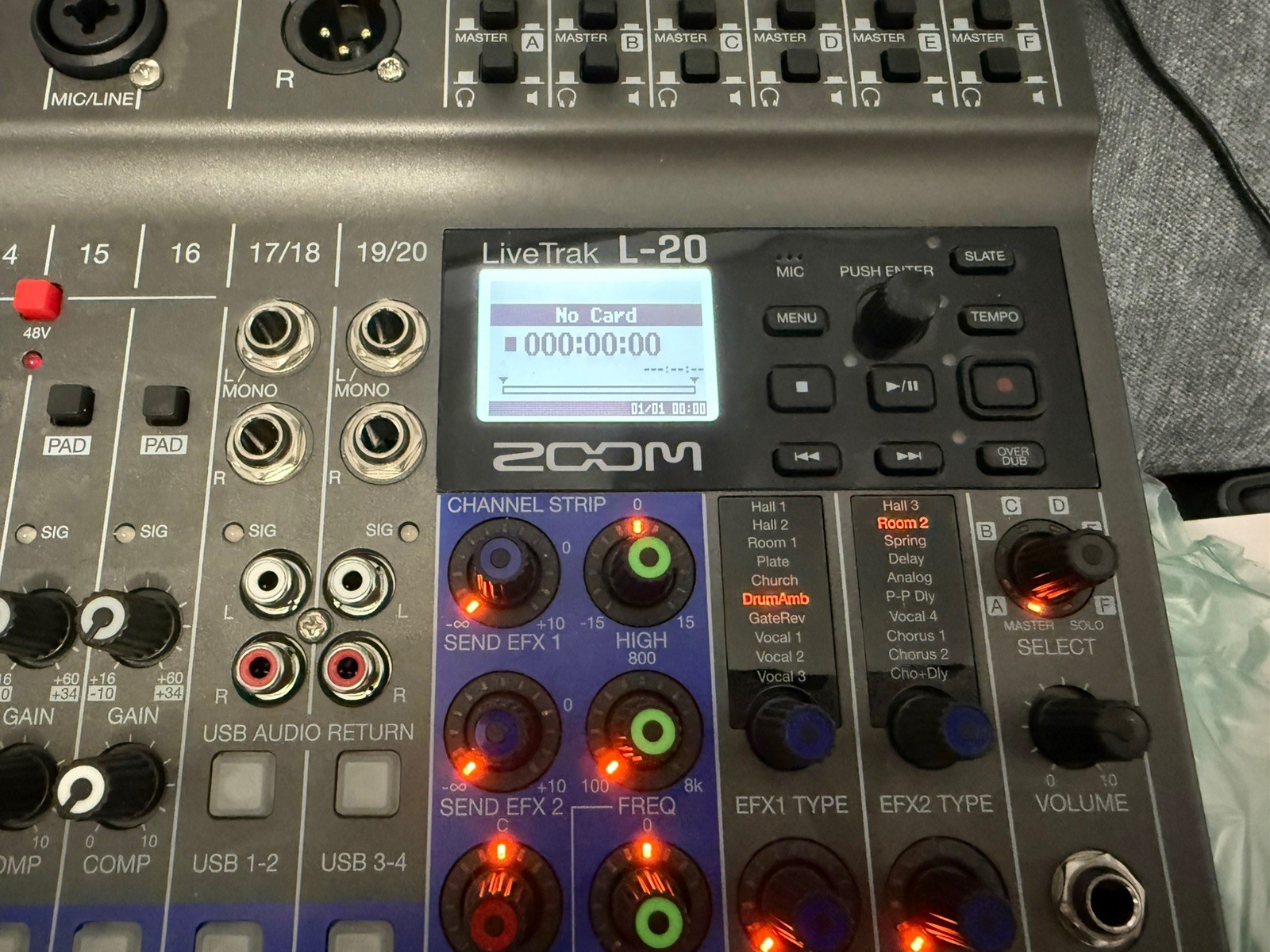 Zoom LiveTrak L-20 20-Channel Digital Mixer and Recorder