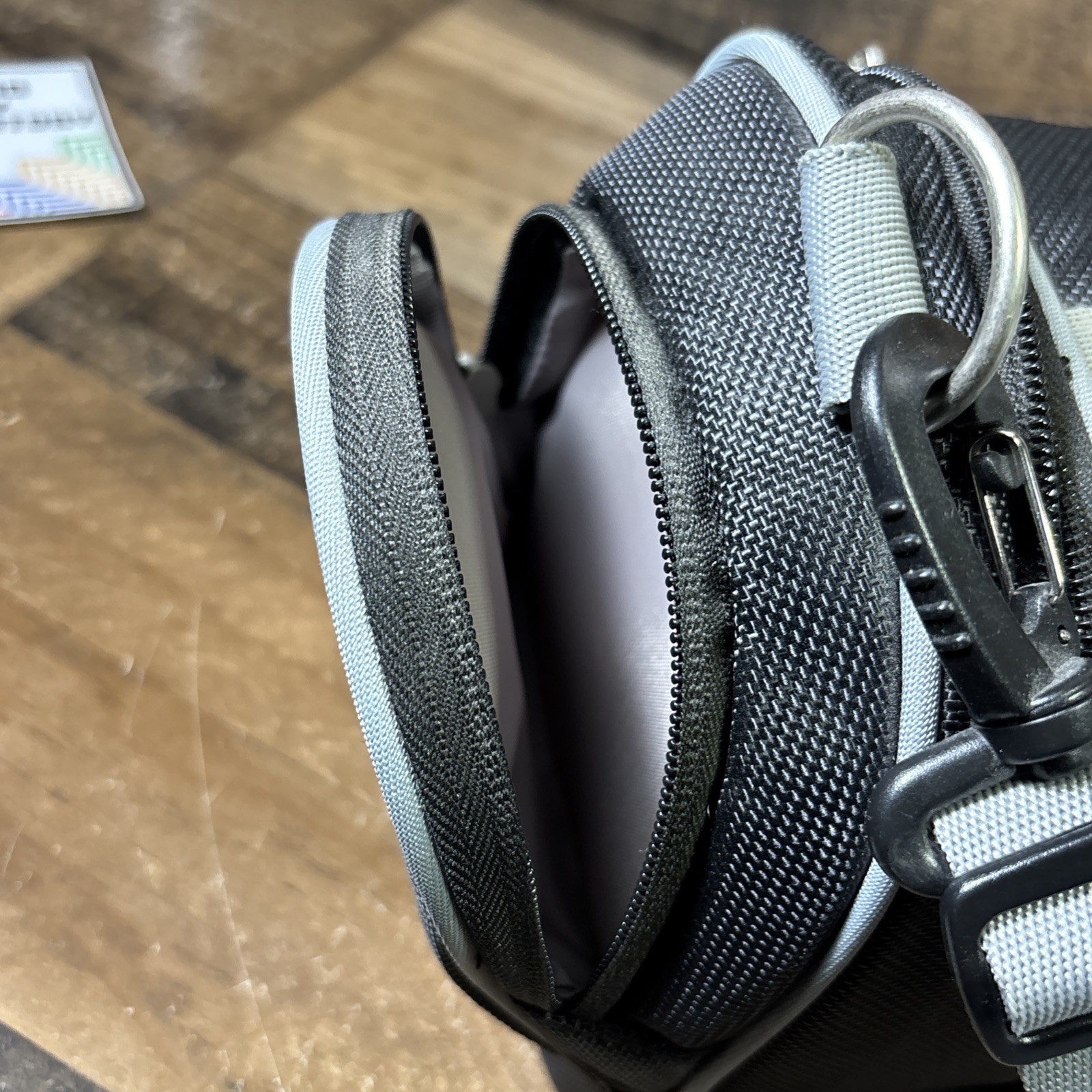 Kodak Portable Camera Bag with Shoulder Strap Multiple compartments Preowned