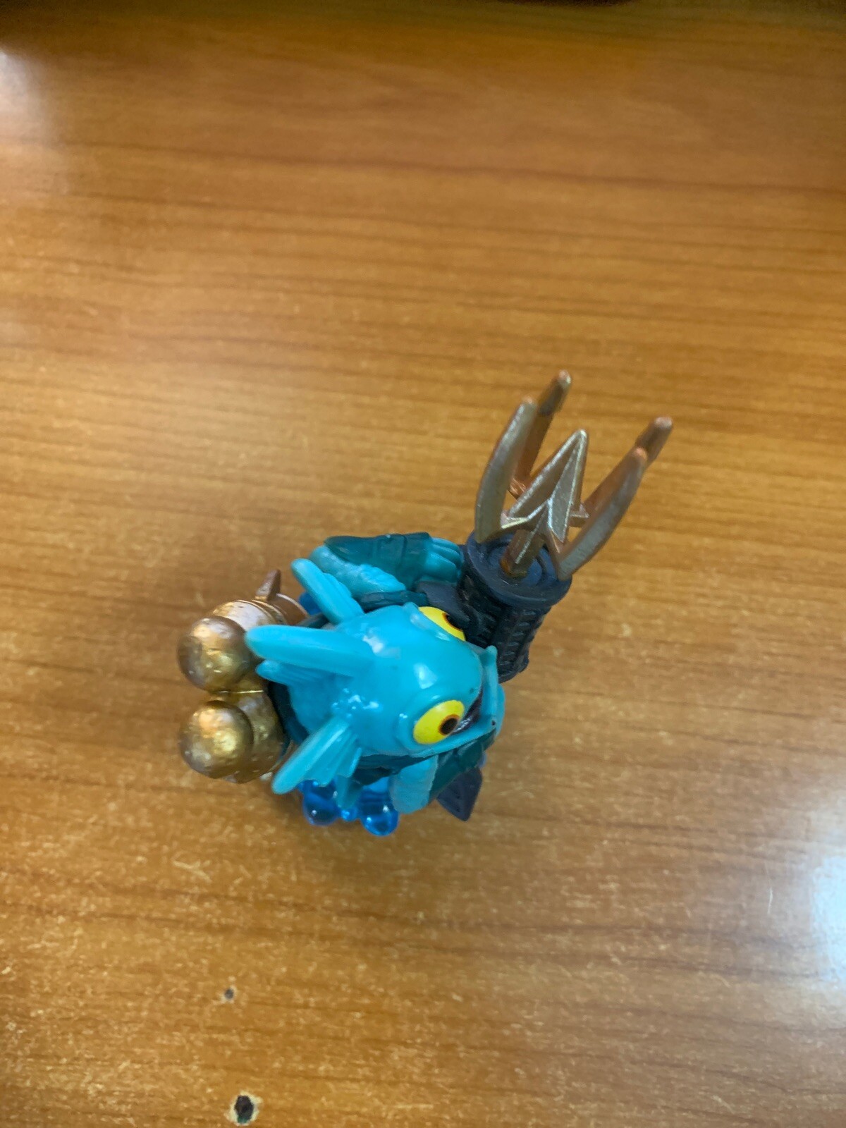 Skylanders Giants GILL GRUNT Figure Orange Base